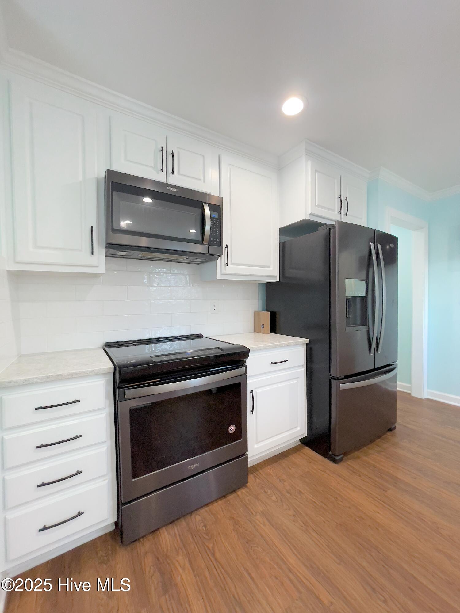 394 Riverview Street