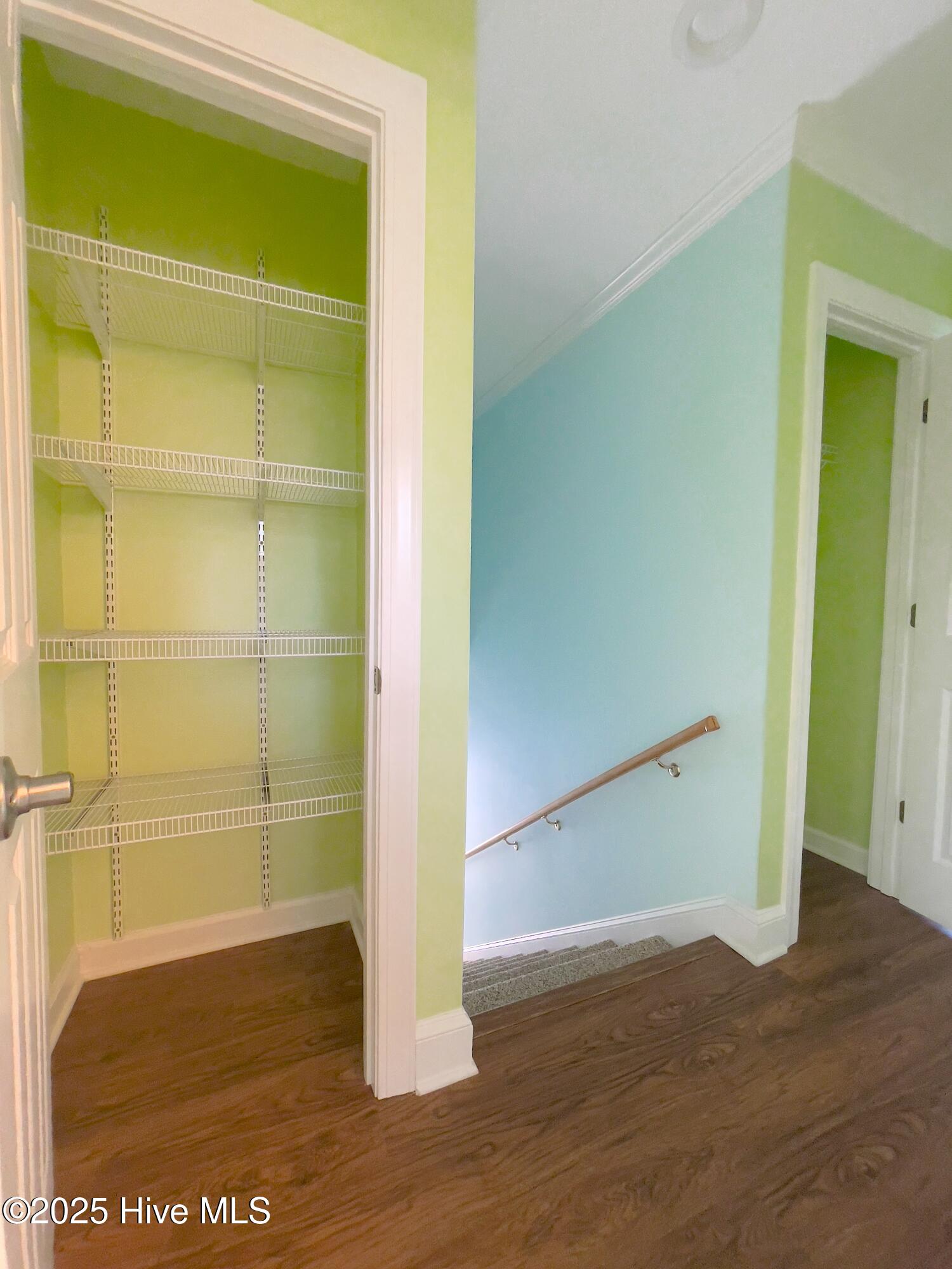 394 Riverview Street