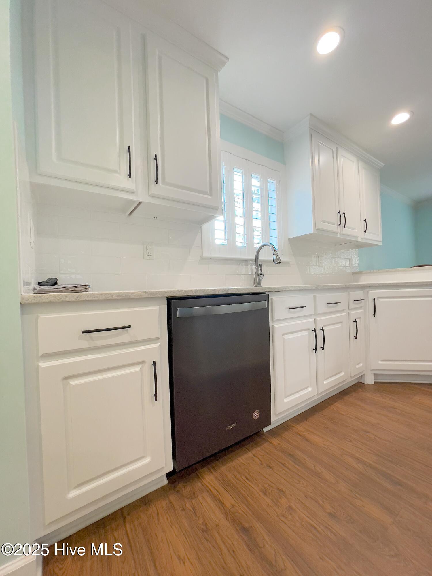 394 Riverview Street