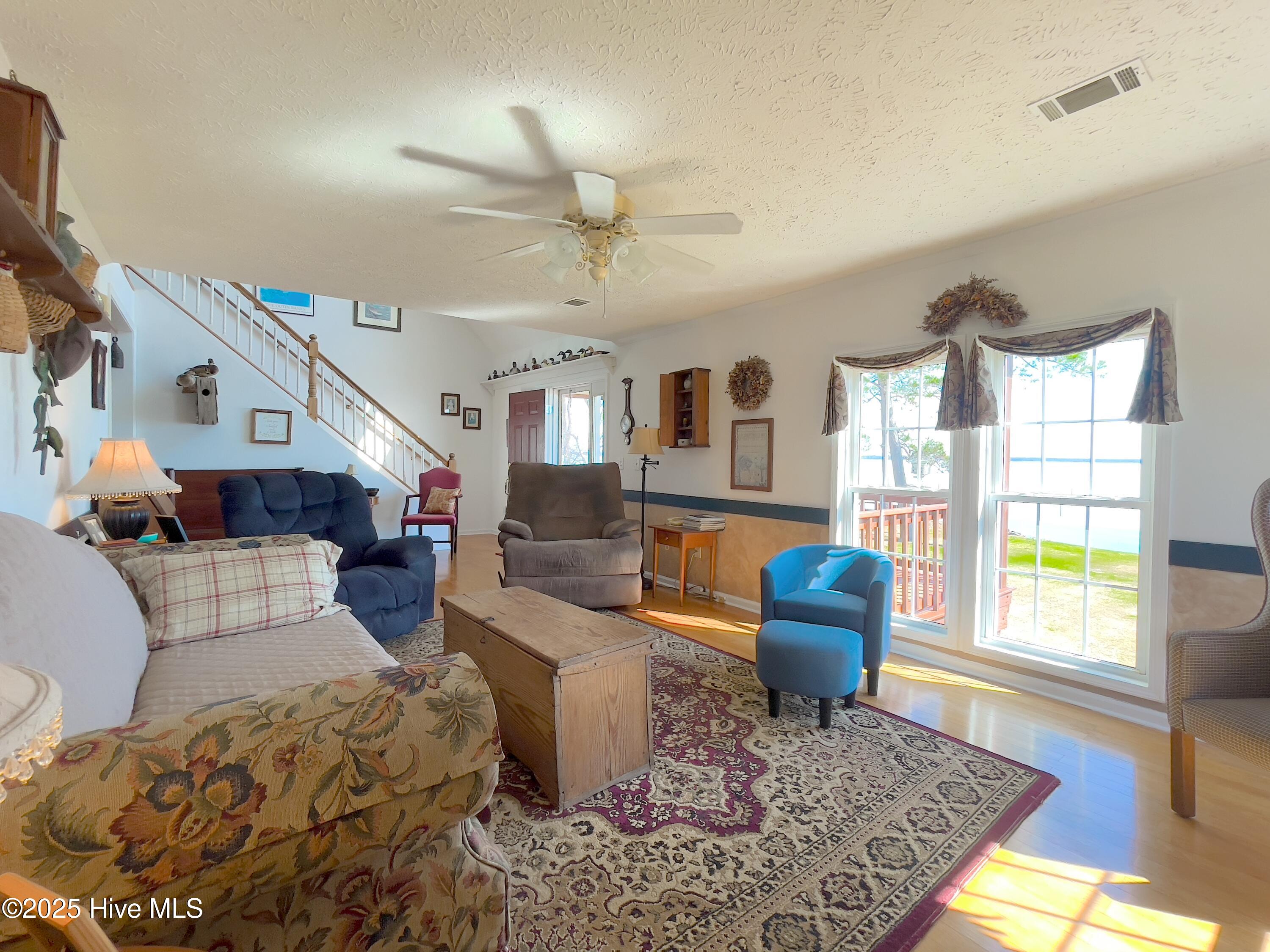 386 Sparrow Avenue