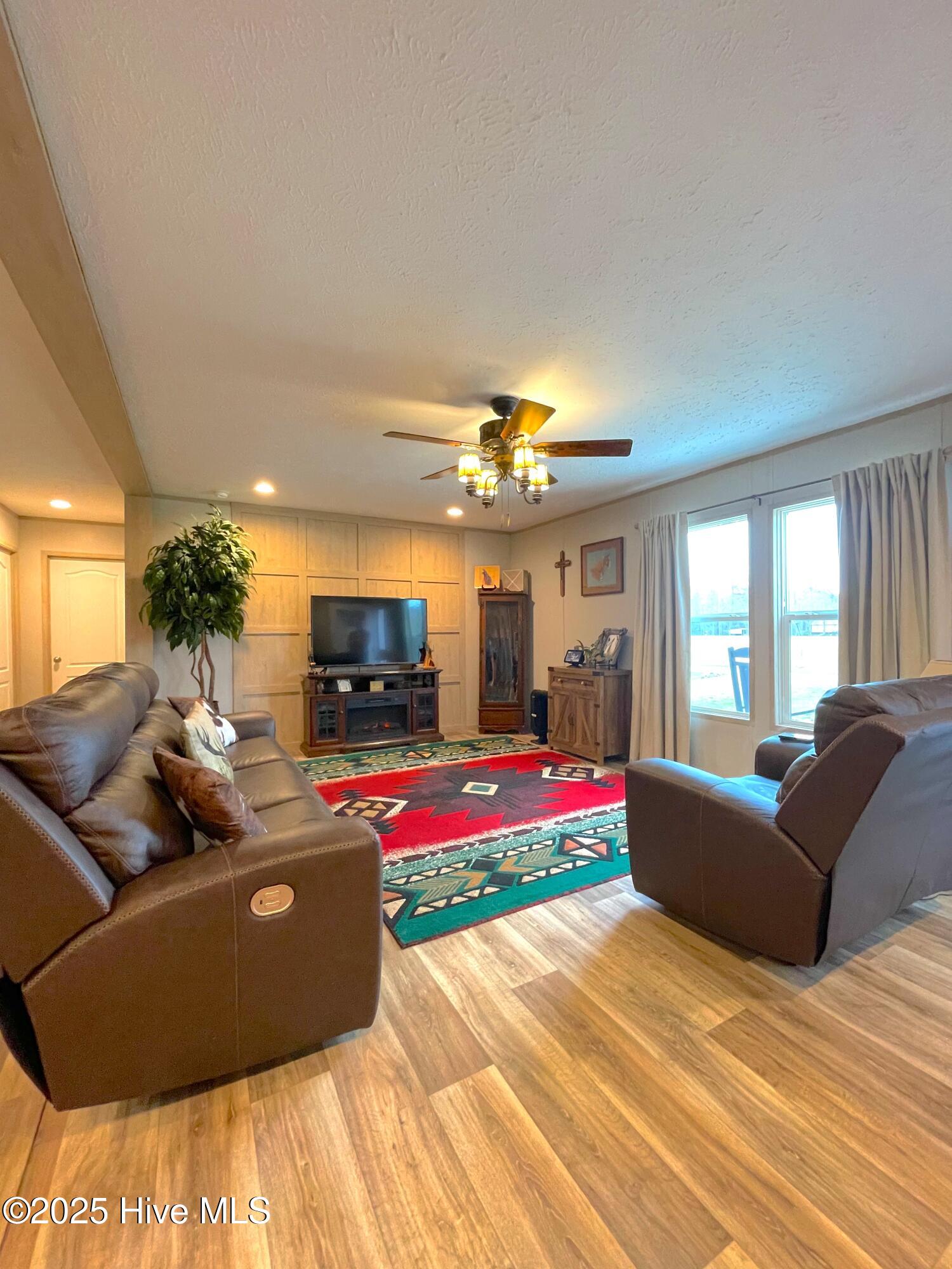 449 Doxie Lane