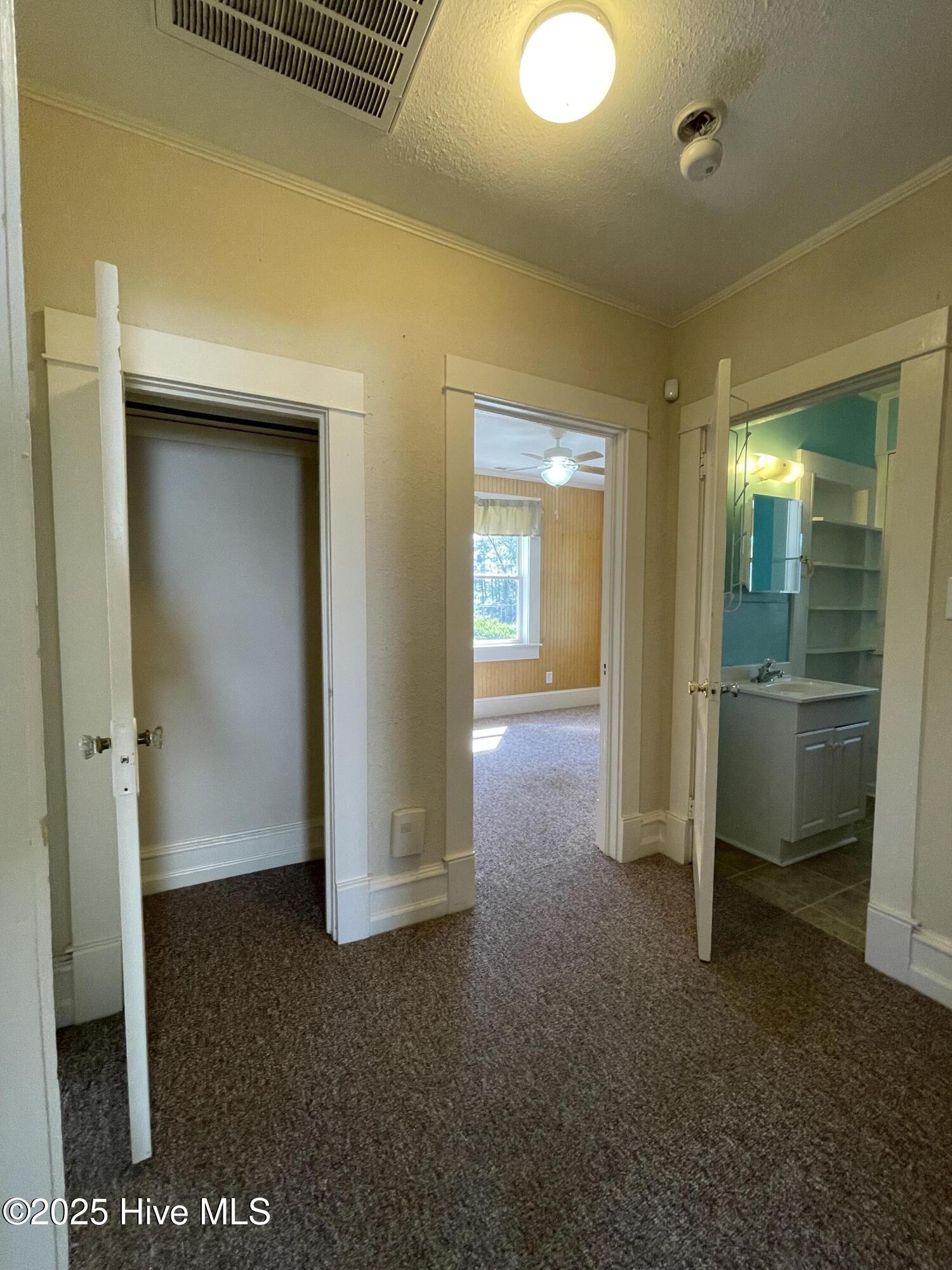 469 Lamont Street