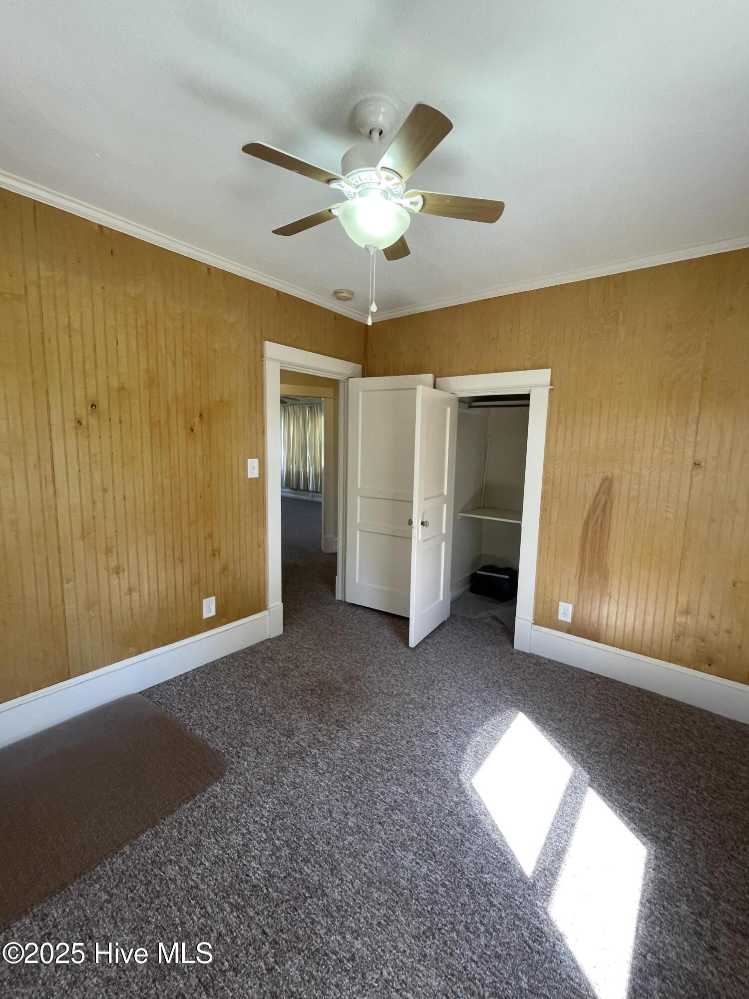 469 Lamont Street