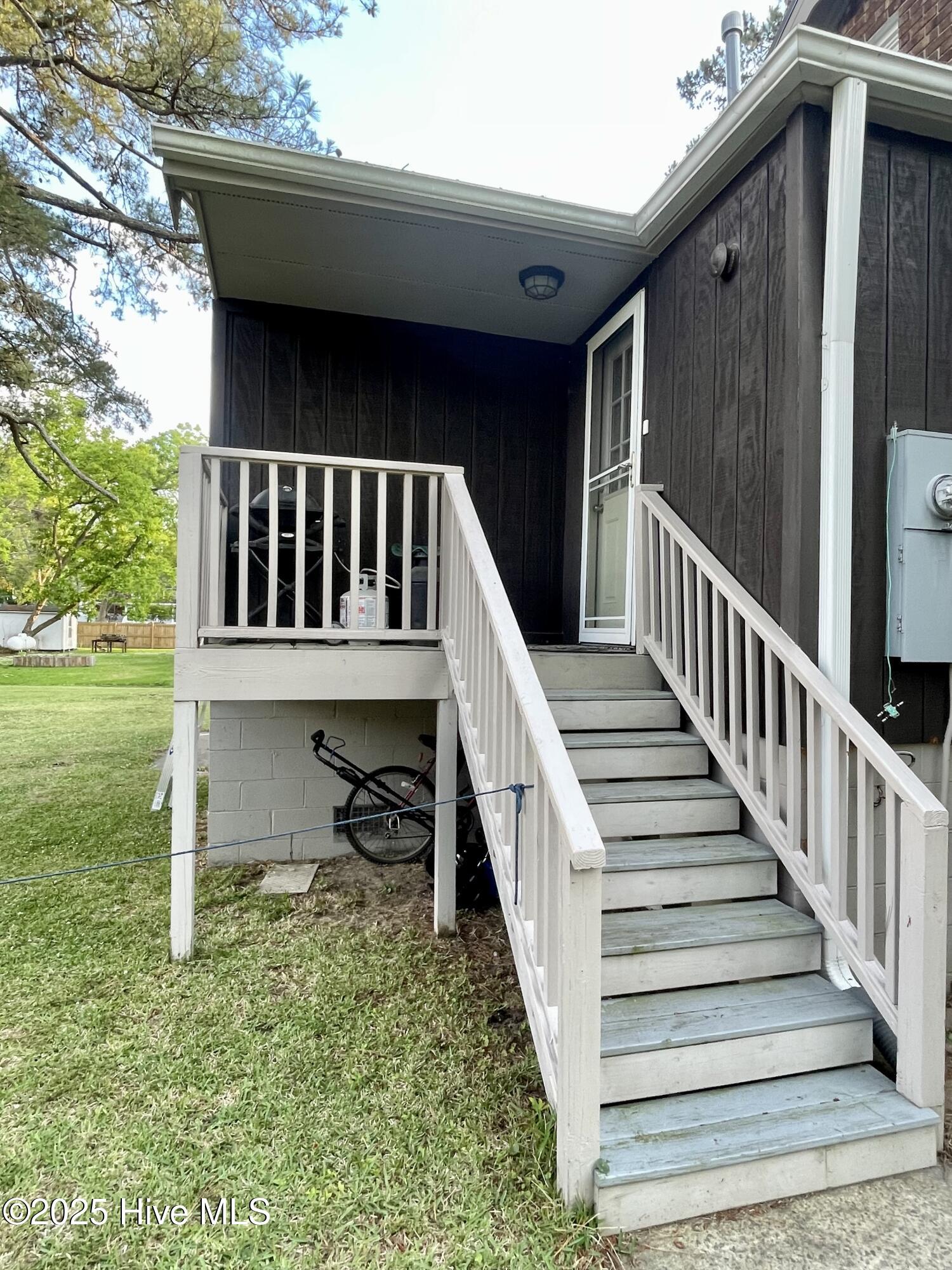 442 Lamont Street