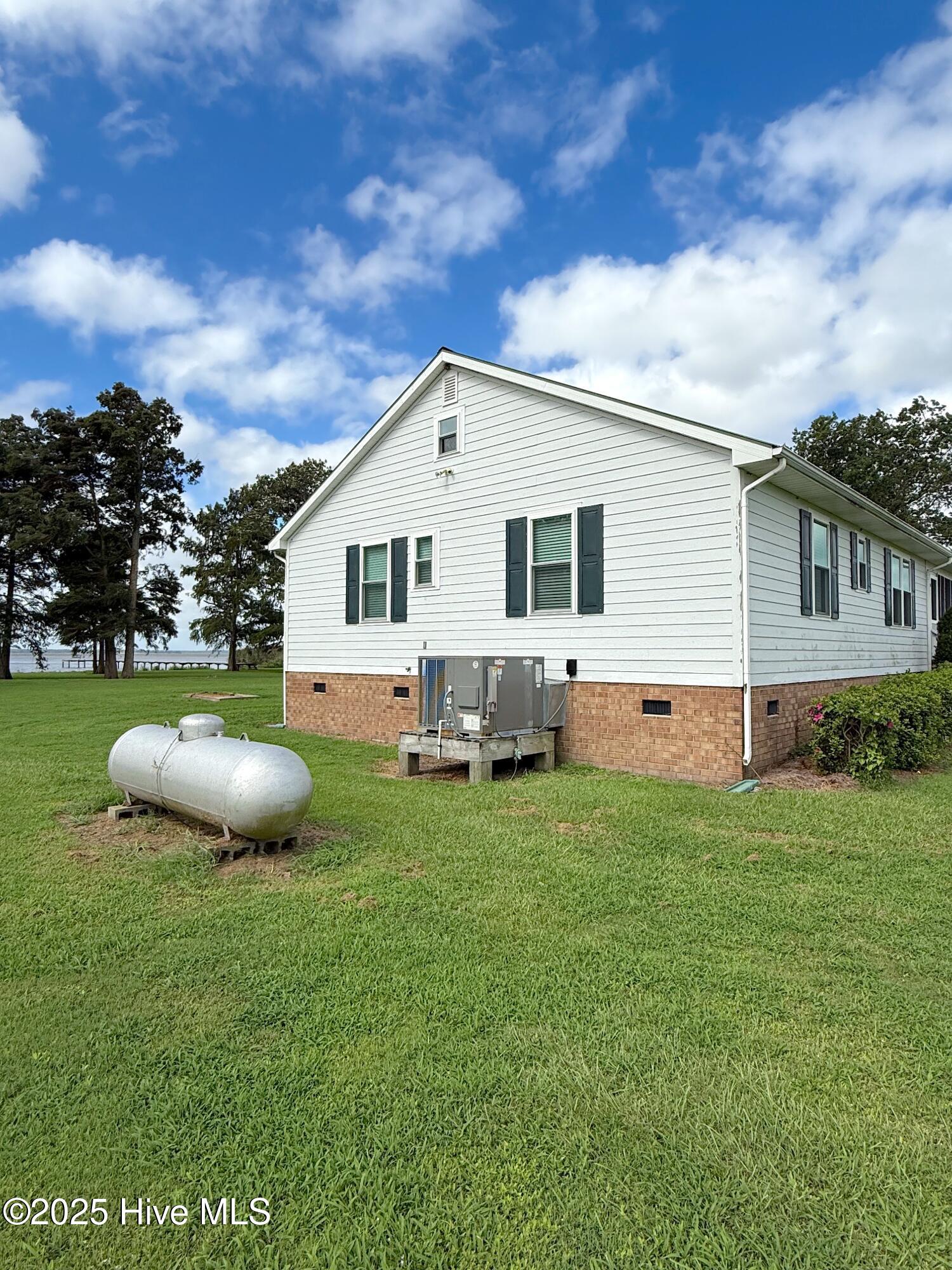 7760 Piney Woods Road