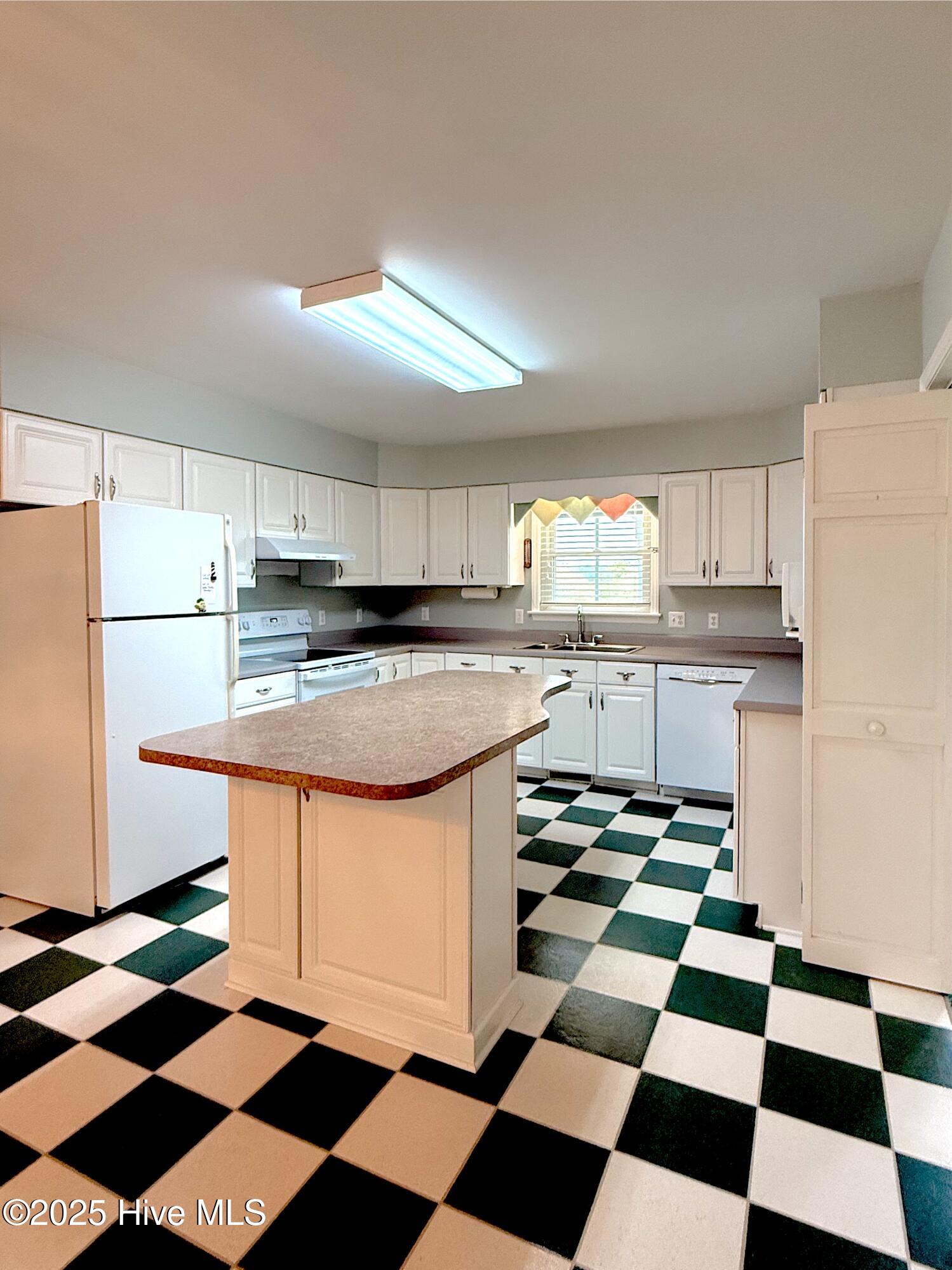 7760 Piney Woods Road