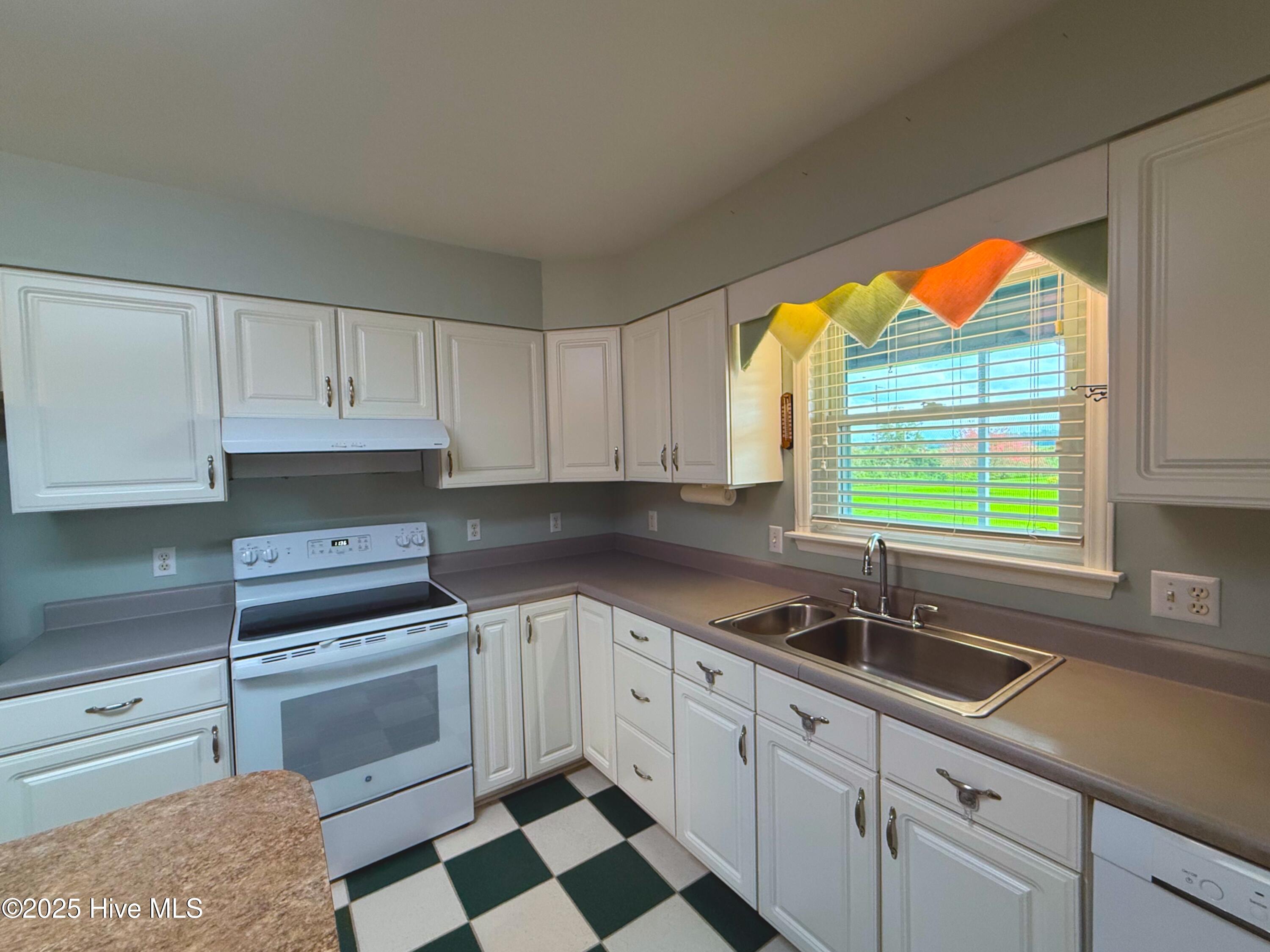 7760 Piney Woods Road