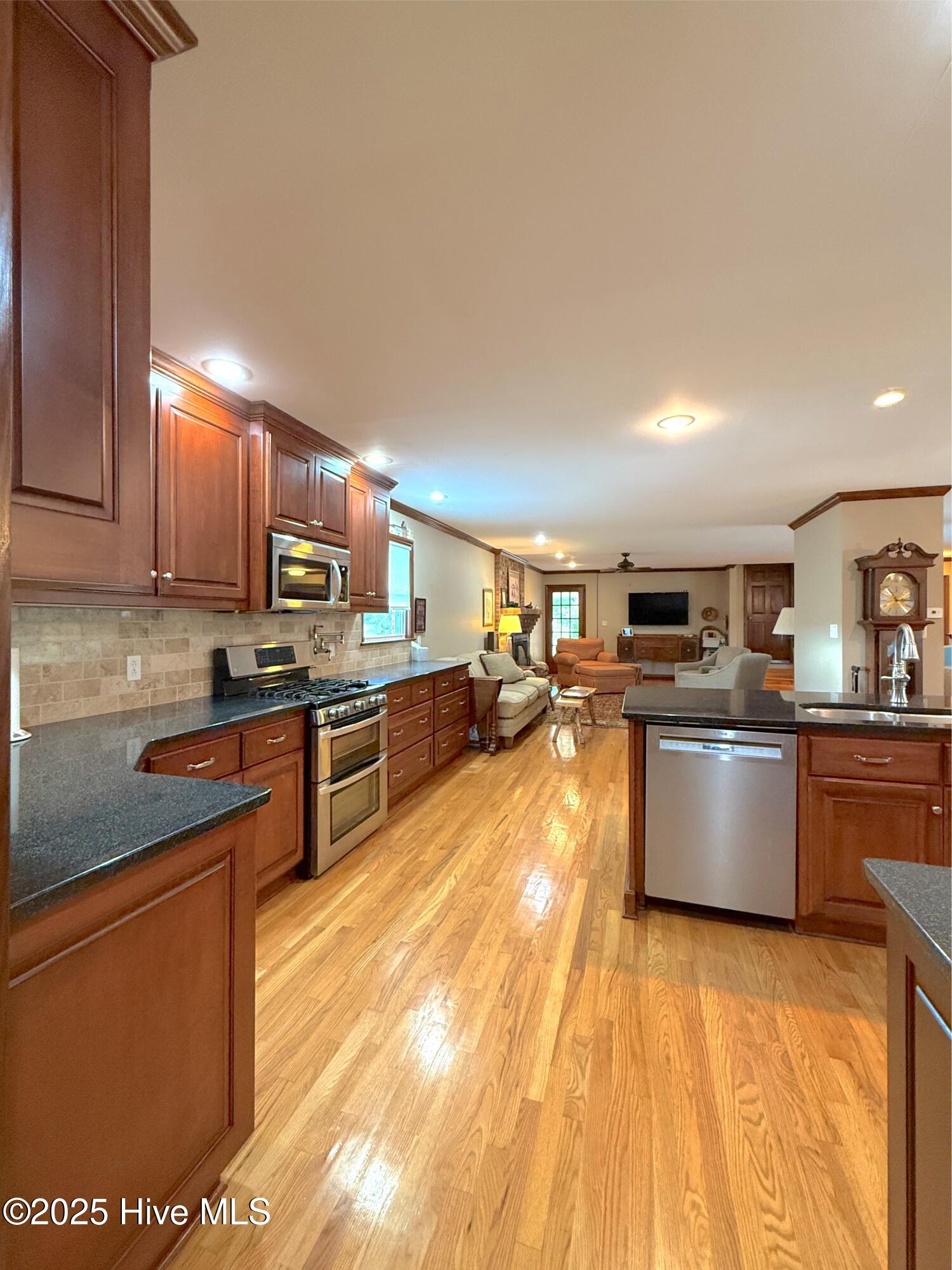 1591 Pat'S Road
