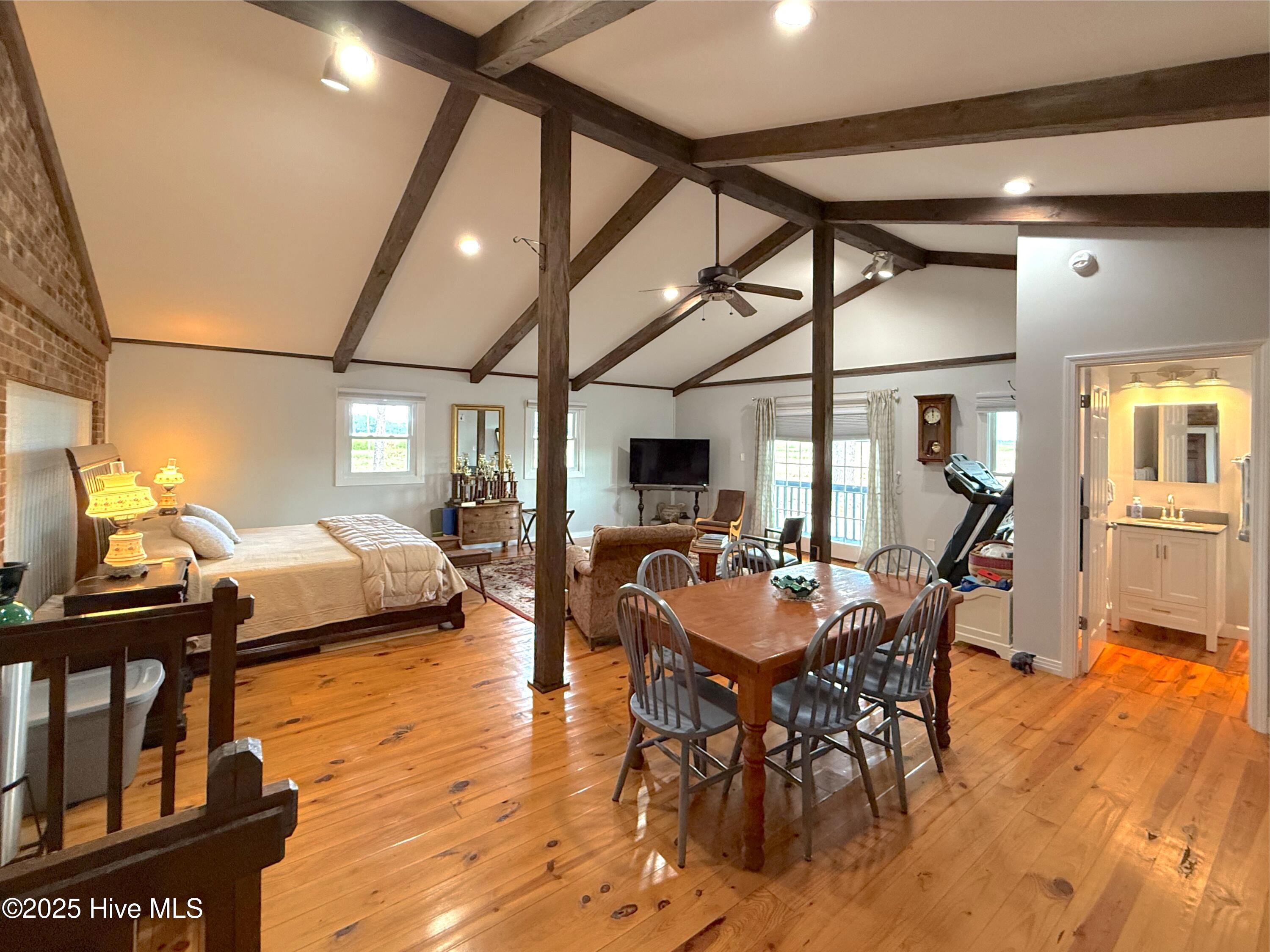 1591 Pat'S Road
