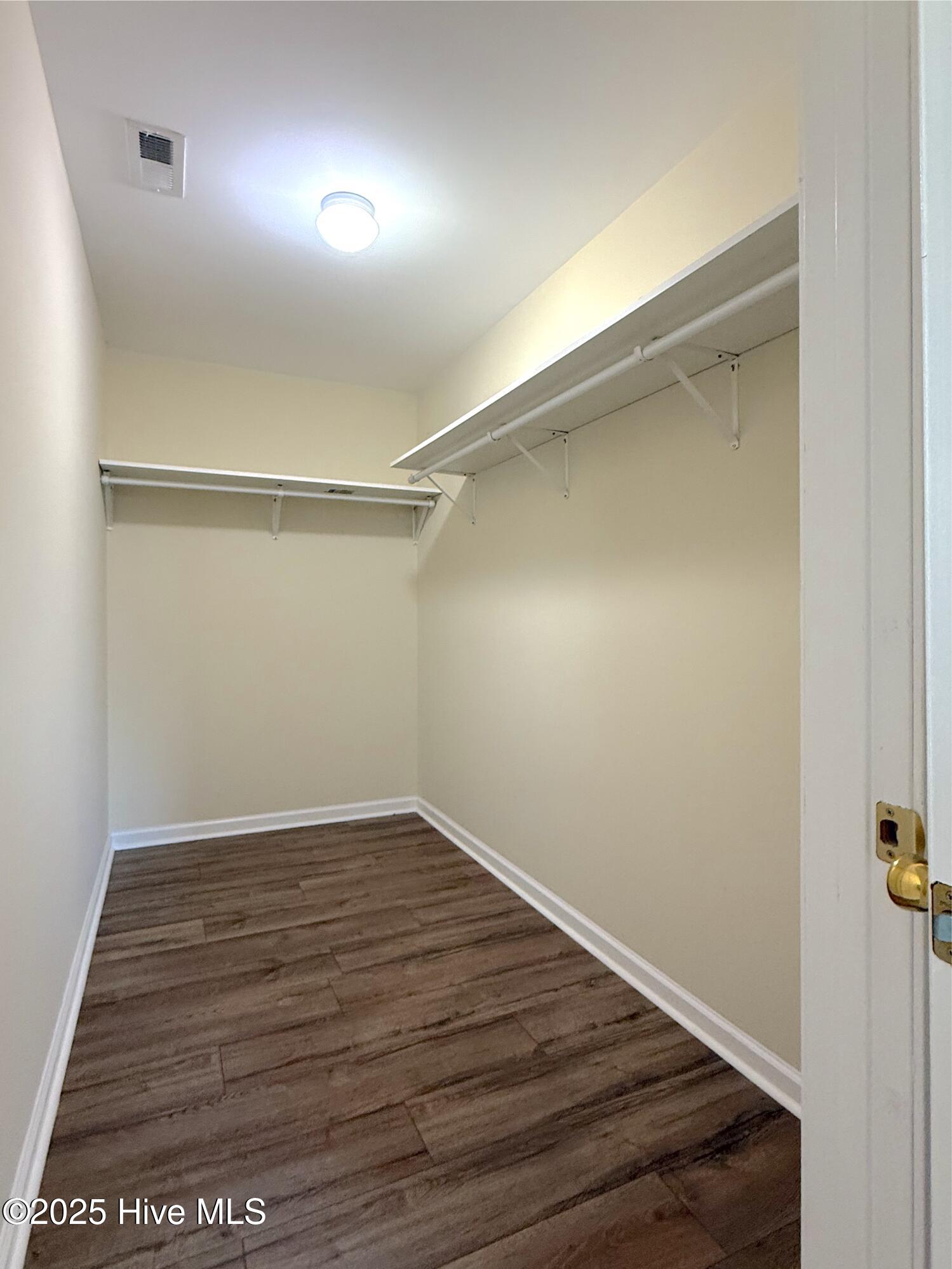 4876 Loop Road