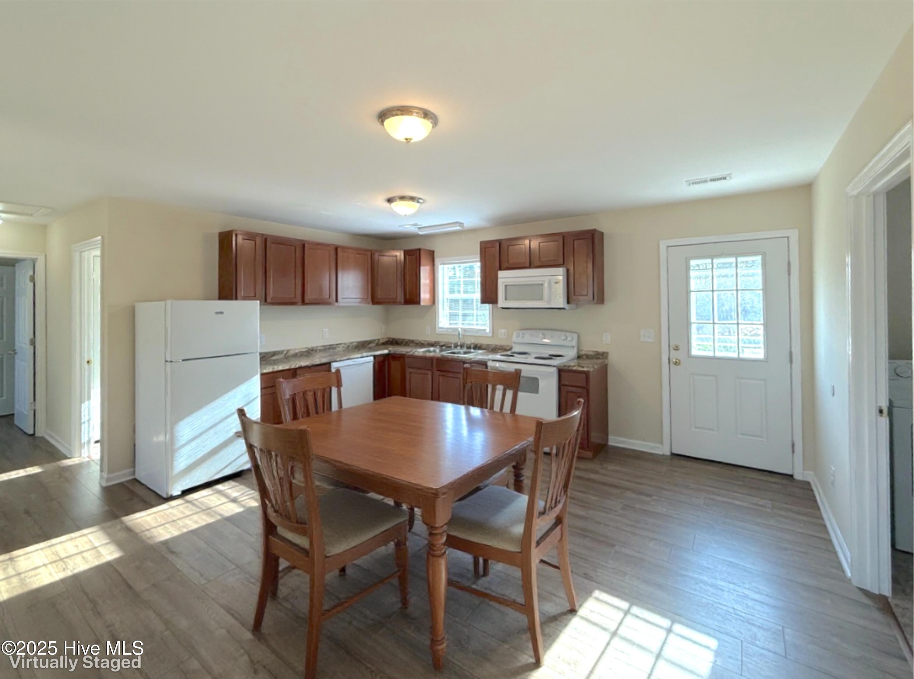 4876 Loop Road