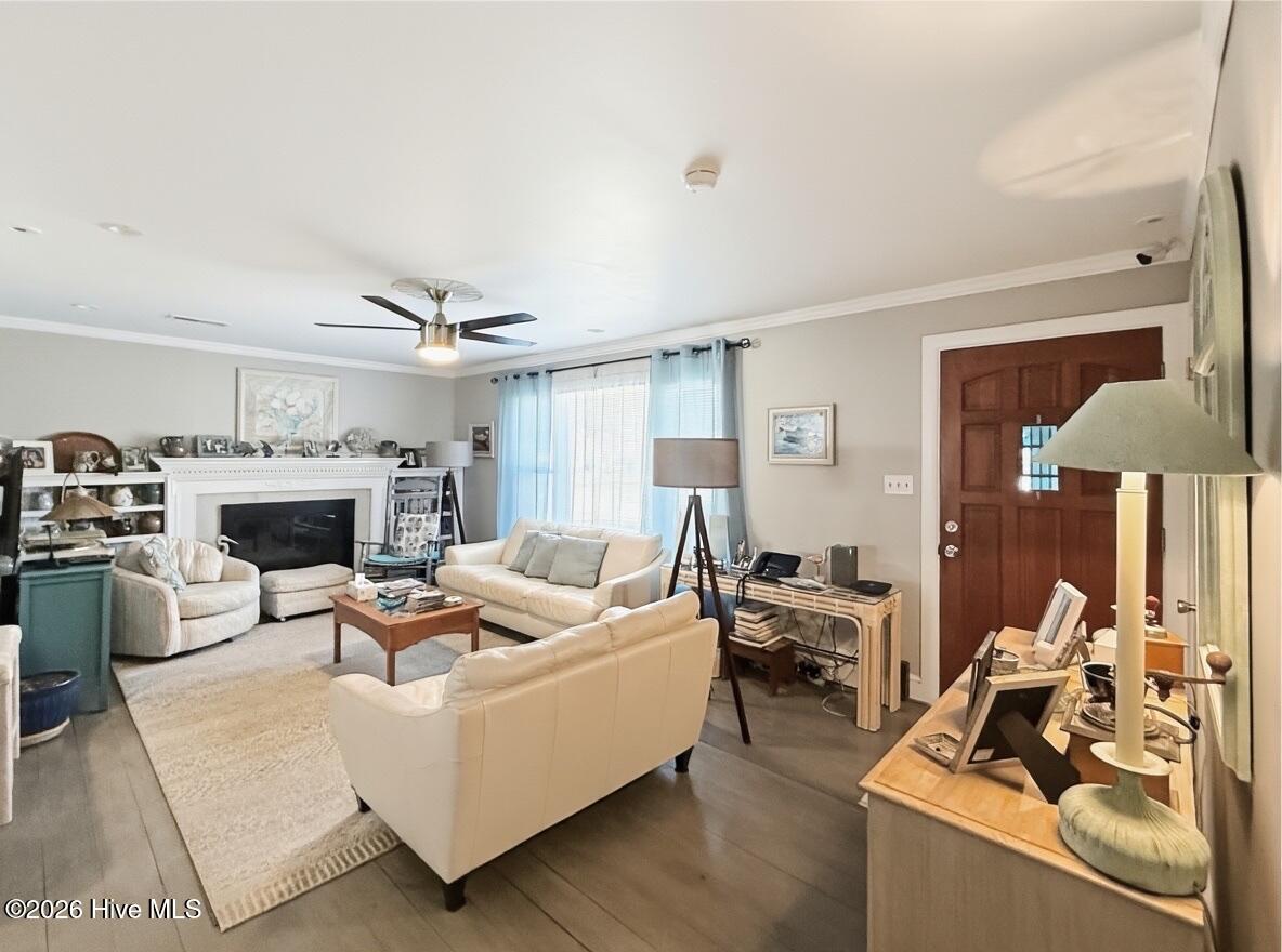 387 Riverview Street