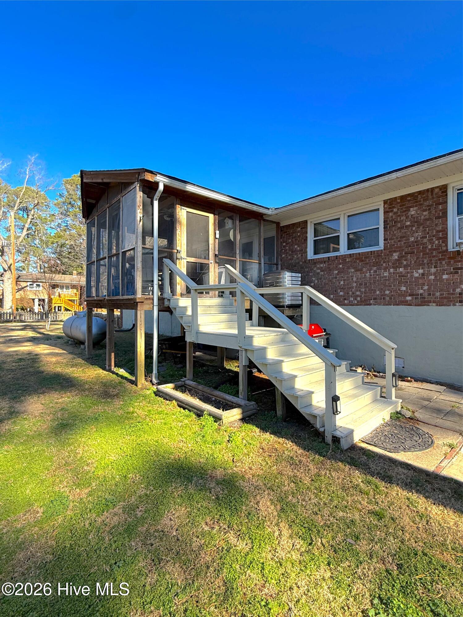 387 Riverview Street