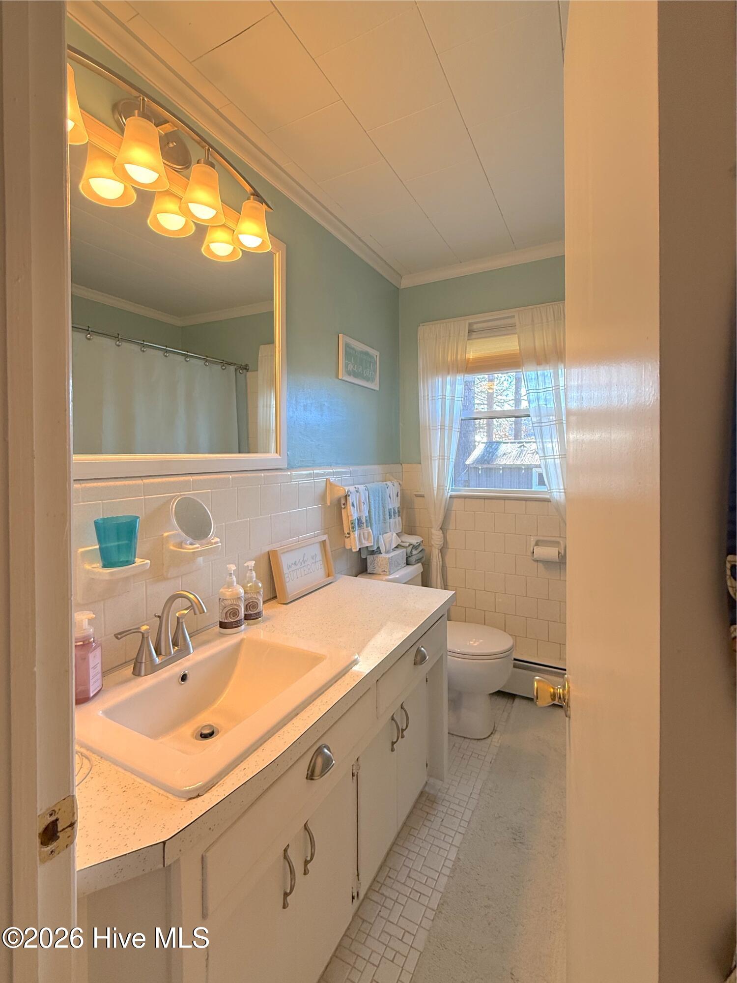 387 Riverview Street