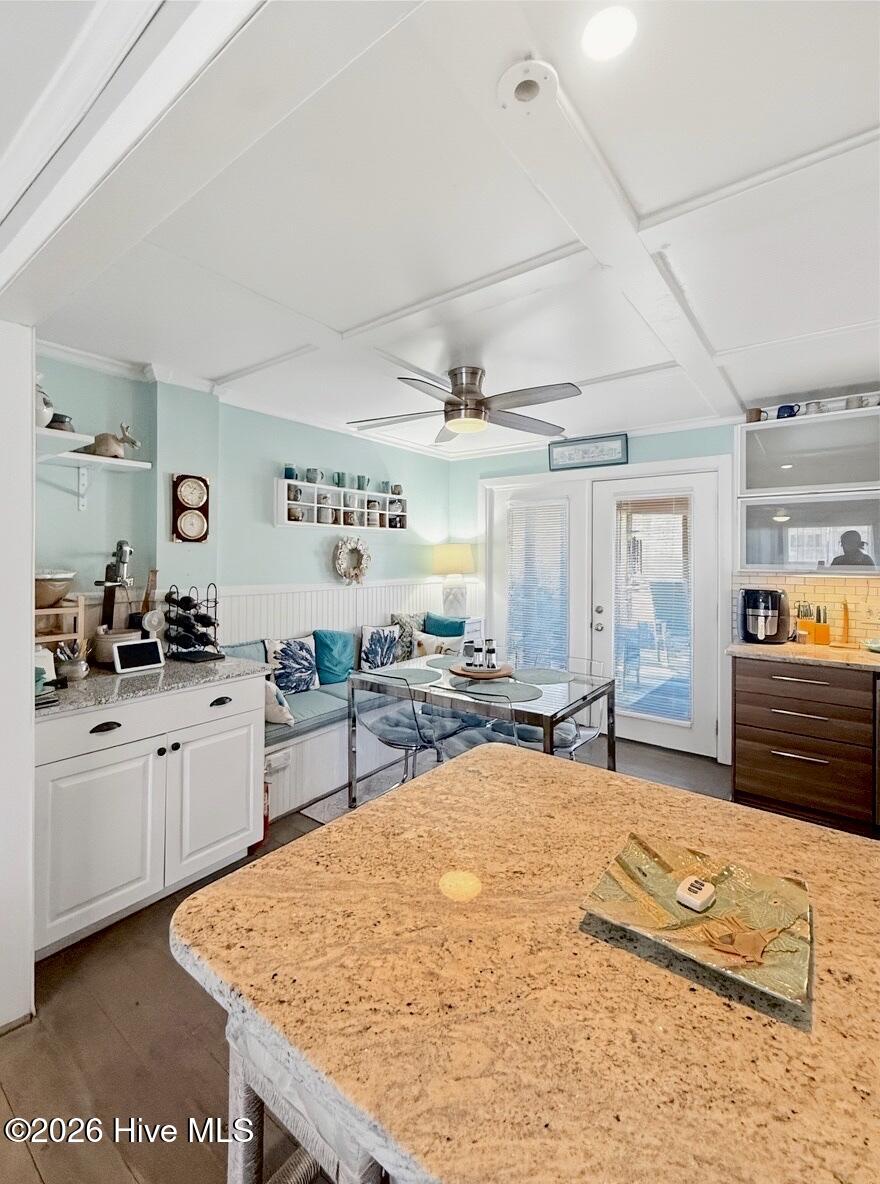 387 Riverview Street