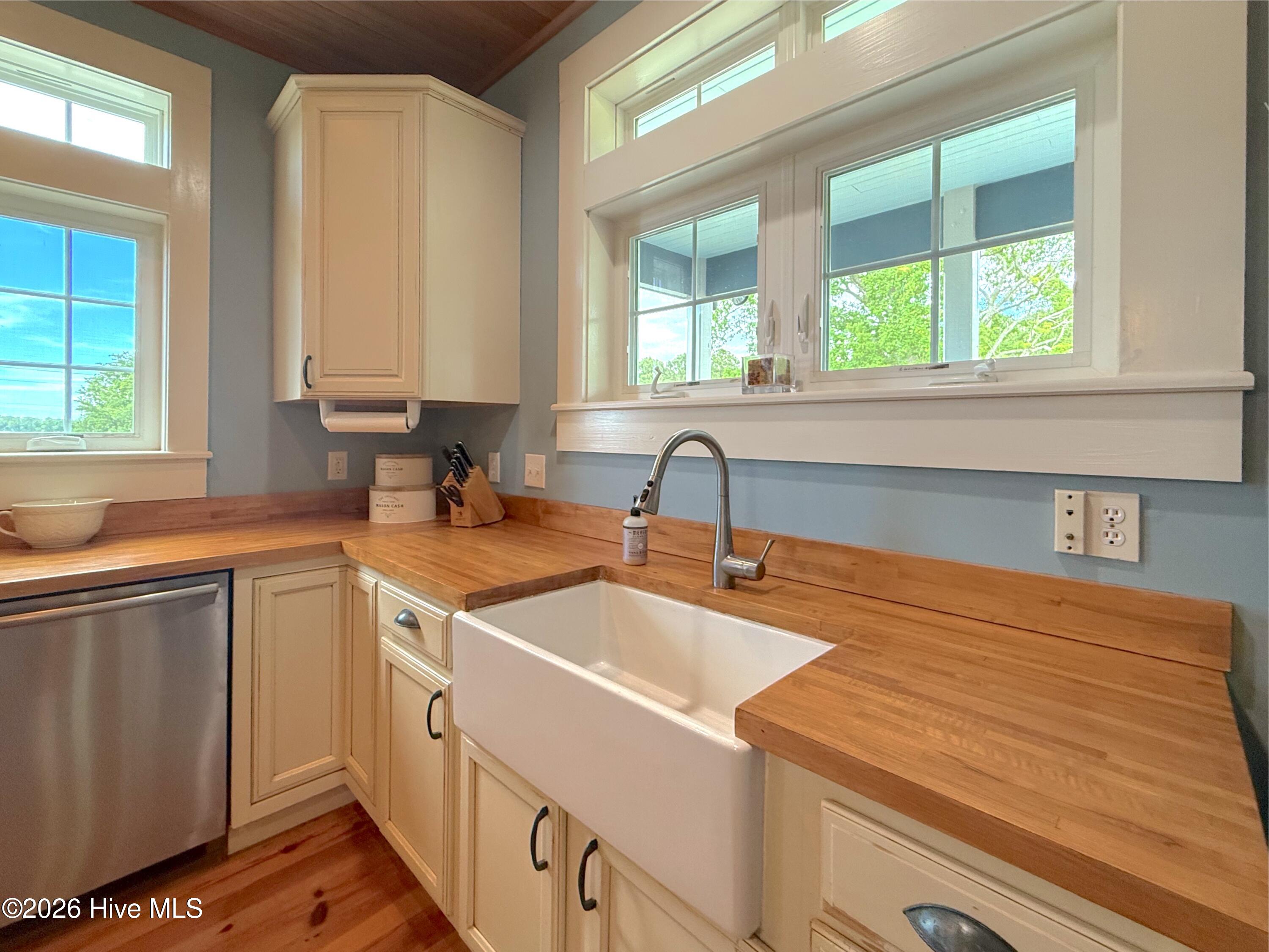 6386 Piney Woods Road