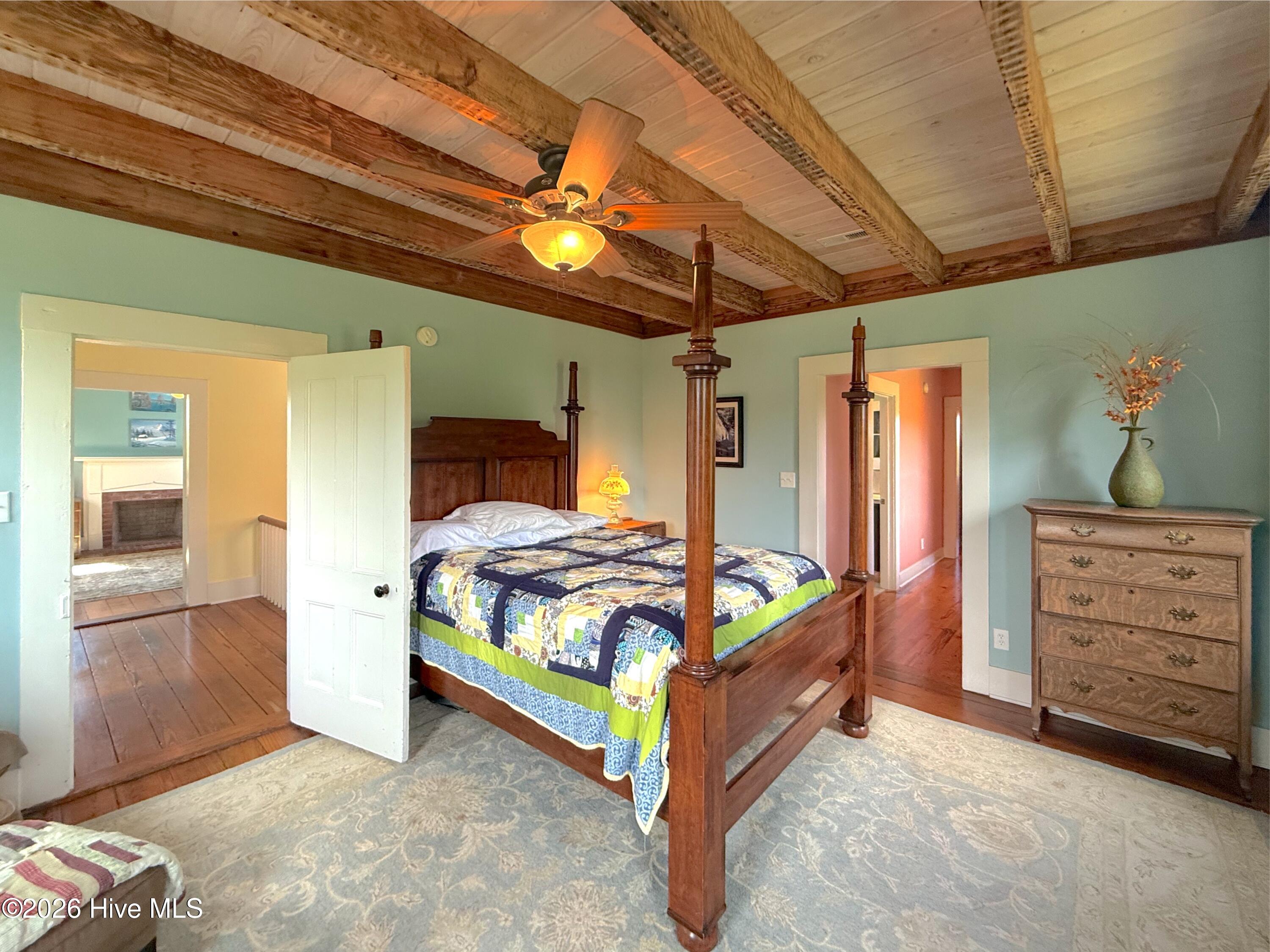 6386 Piney Woods Road