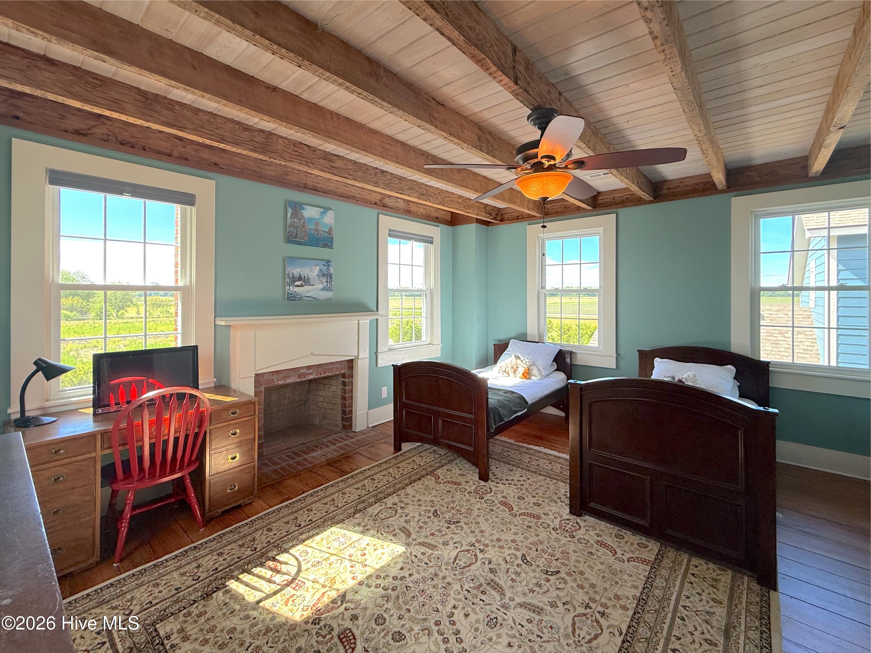 6386 Piney Woods Road