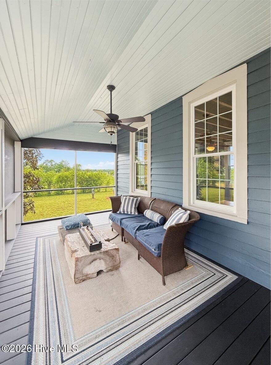 6386 Piney Woods Road