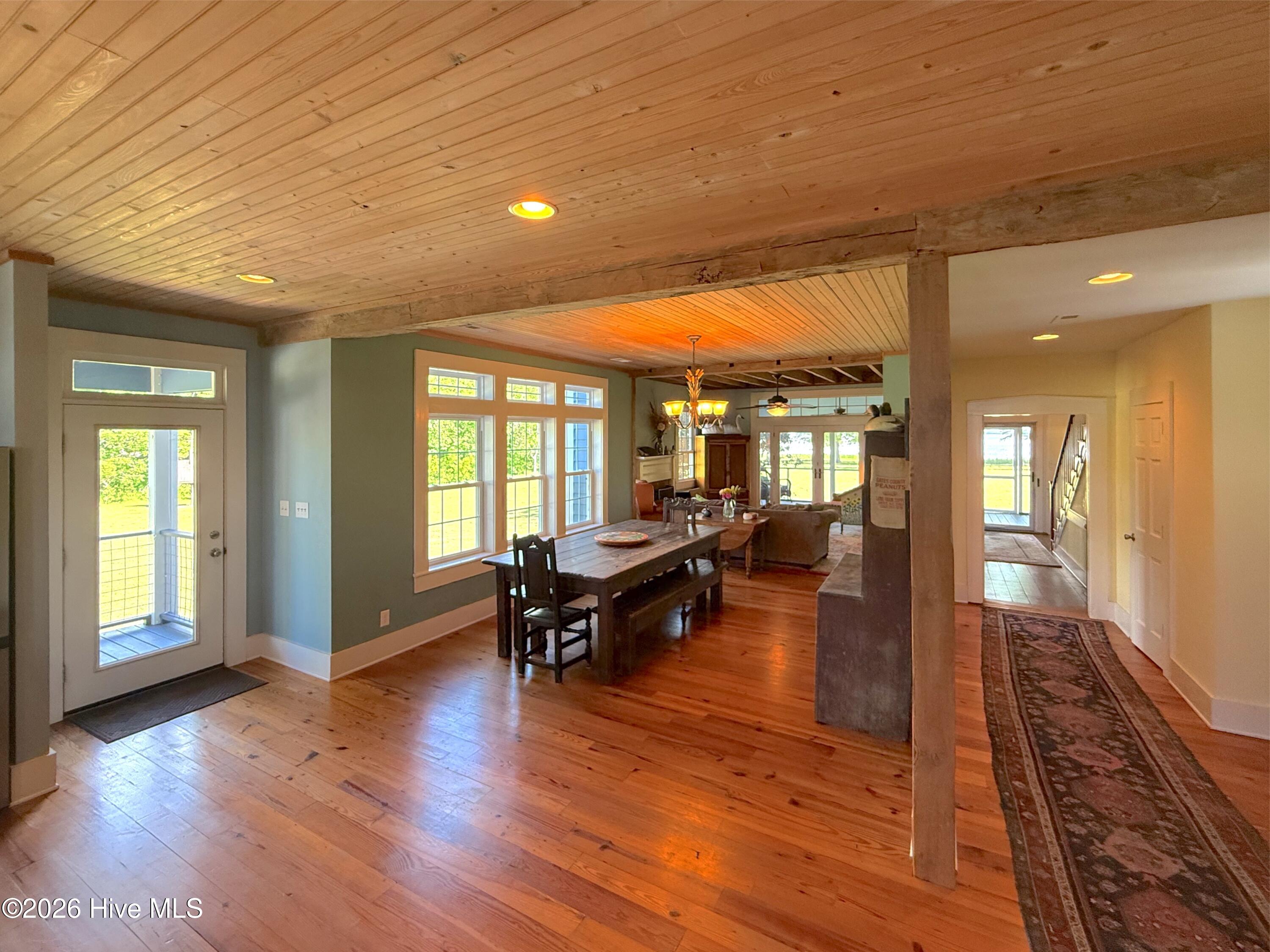 6386 Piney Woods Road