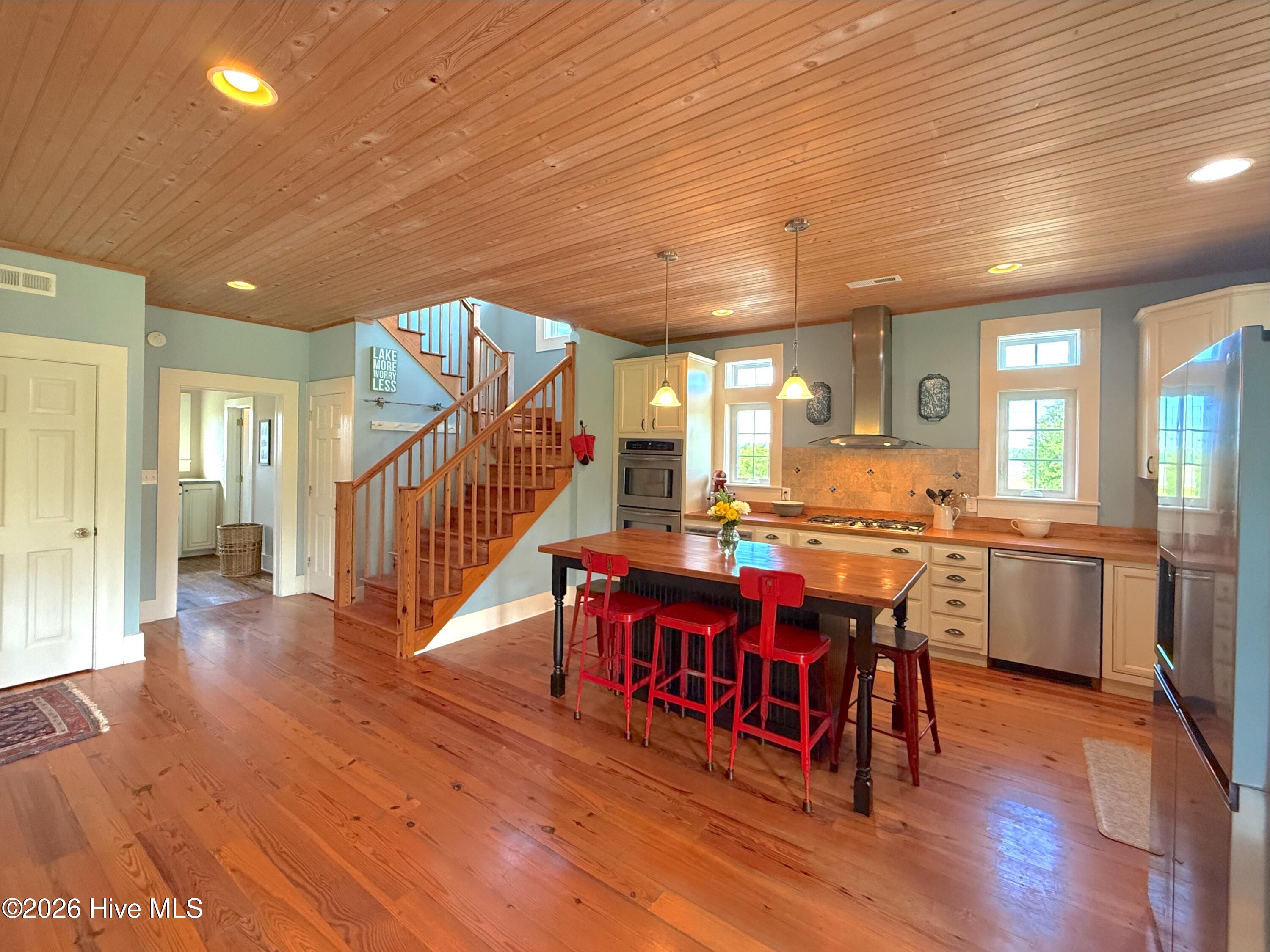 6386 Piney Woods Road
