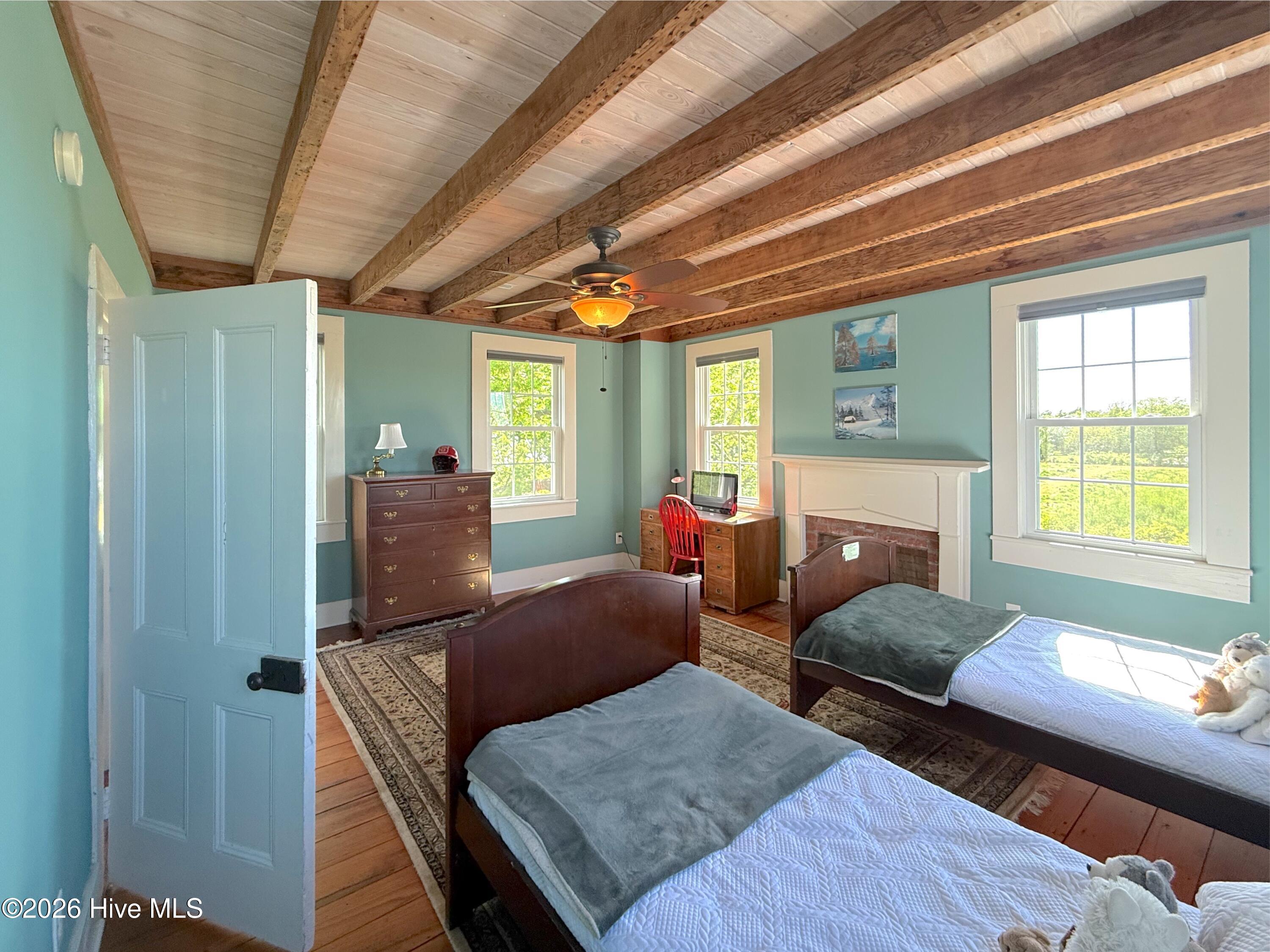 6386 Piney Woods Road