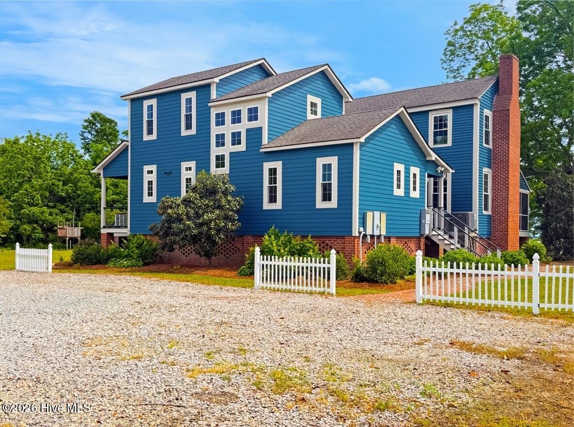 6386 Piney Woods Road