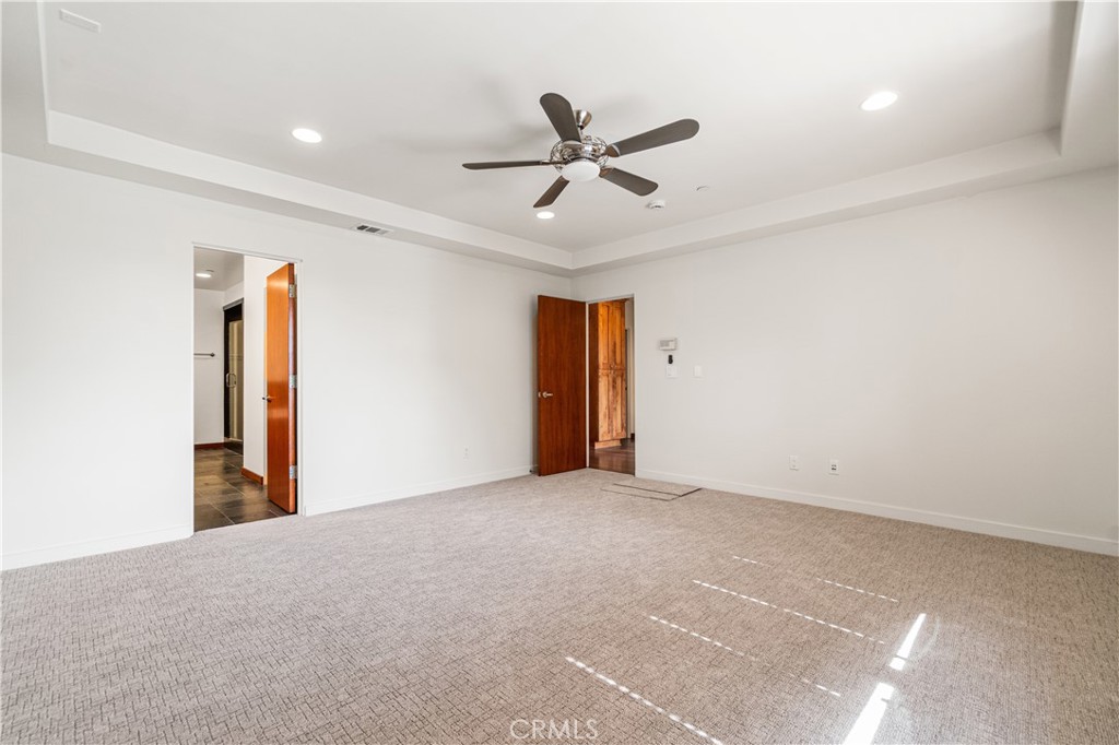 1542 Manhattan Beach Blvd