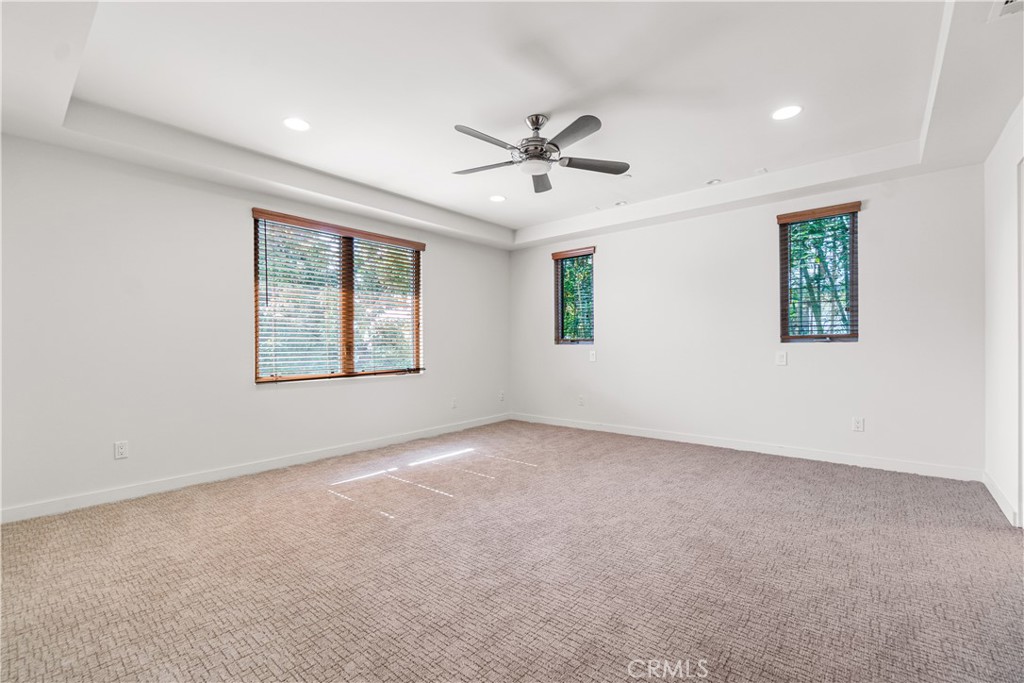 1542 Manhattan Beach Blvd