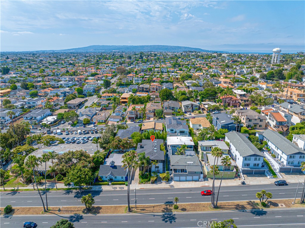 1542 Manhattan Beach Blvd