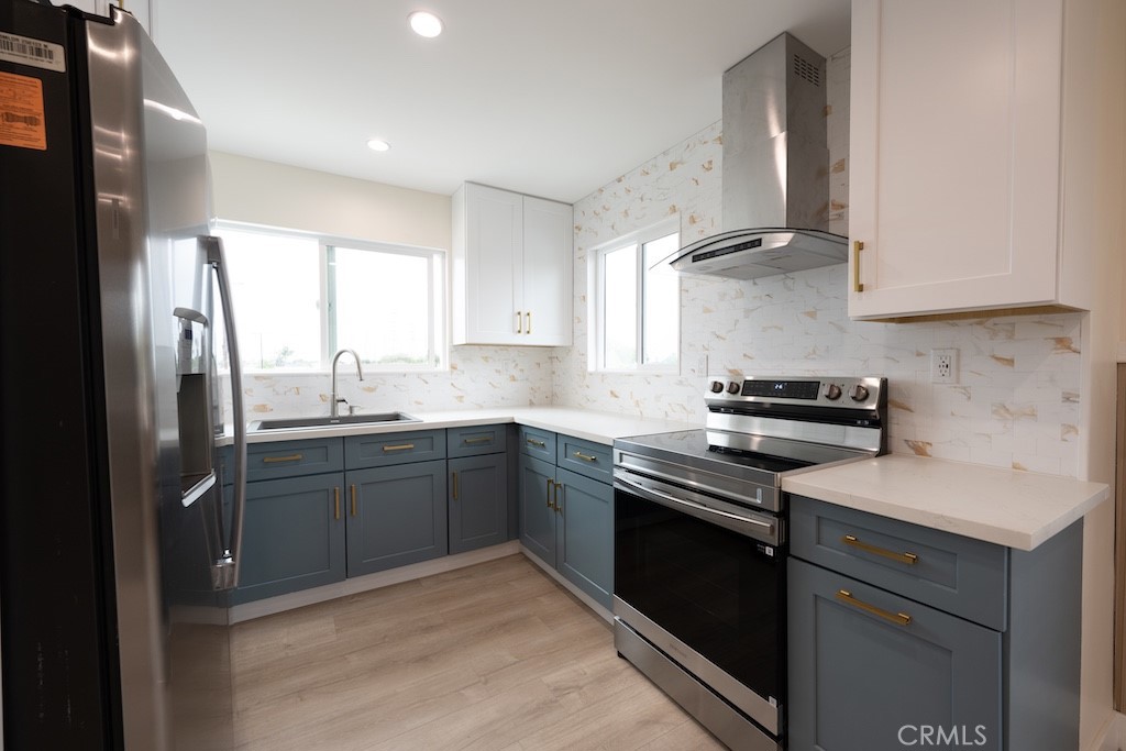 3242 W 187 th Street