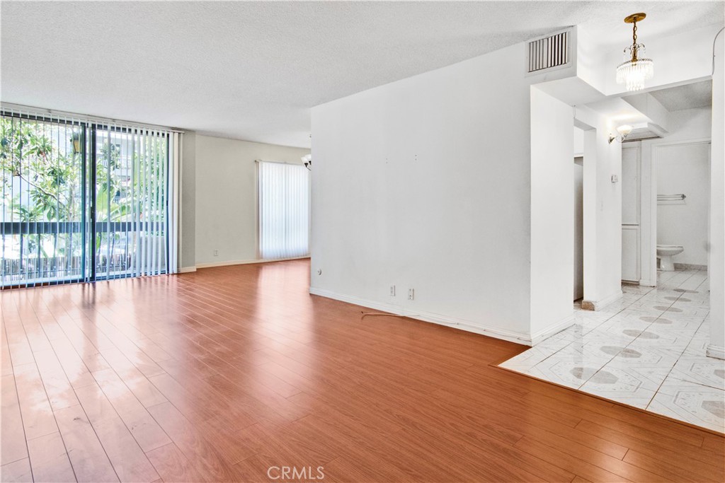 1735 N Fuller 224