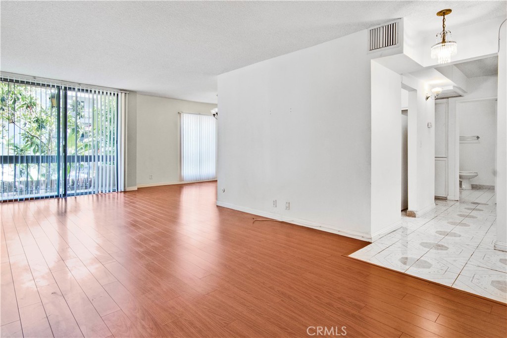 1735 N Fuller 224