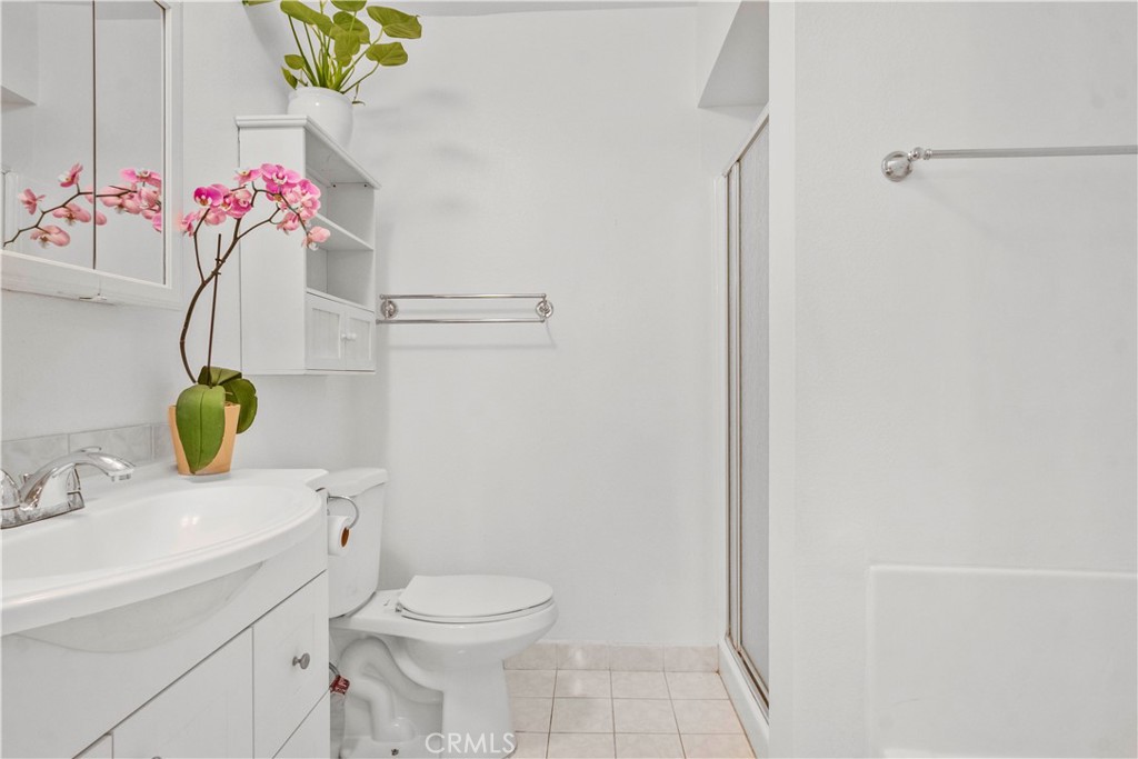 1735 N Fuller 224
