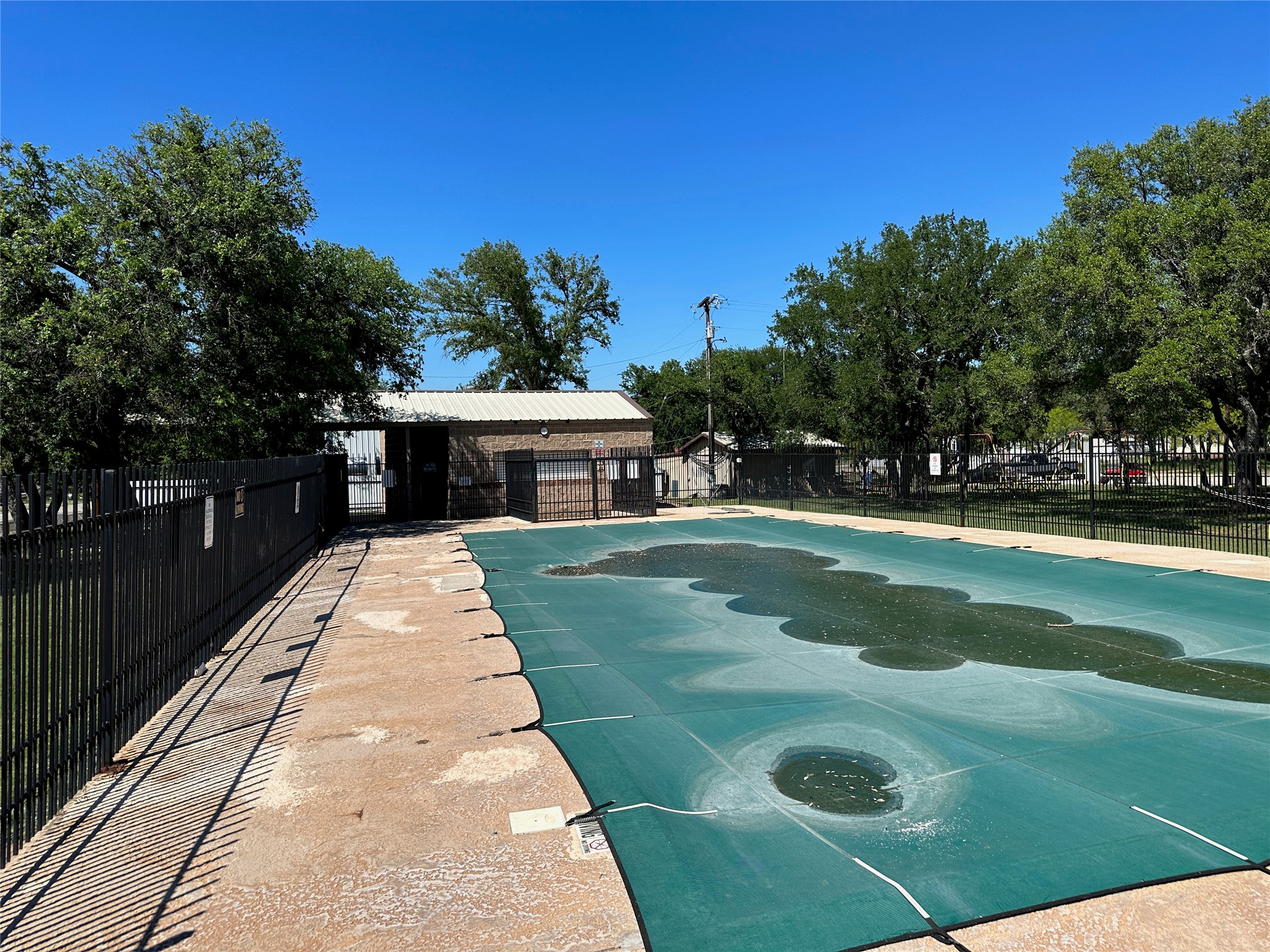 4310 Apache Drive
