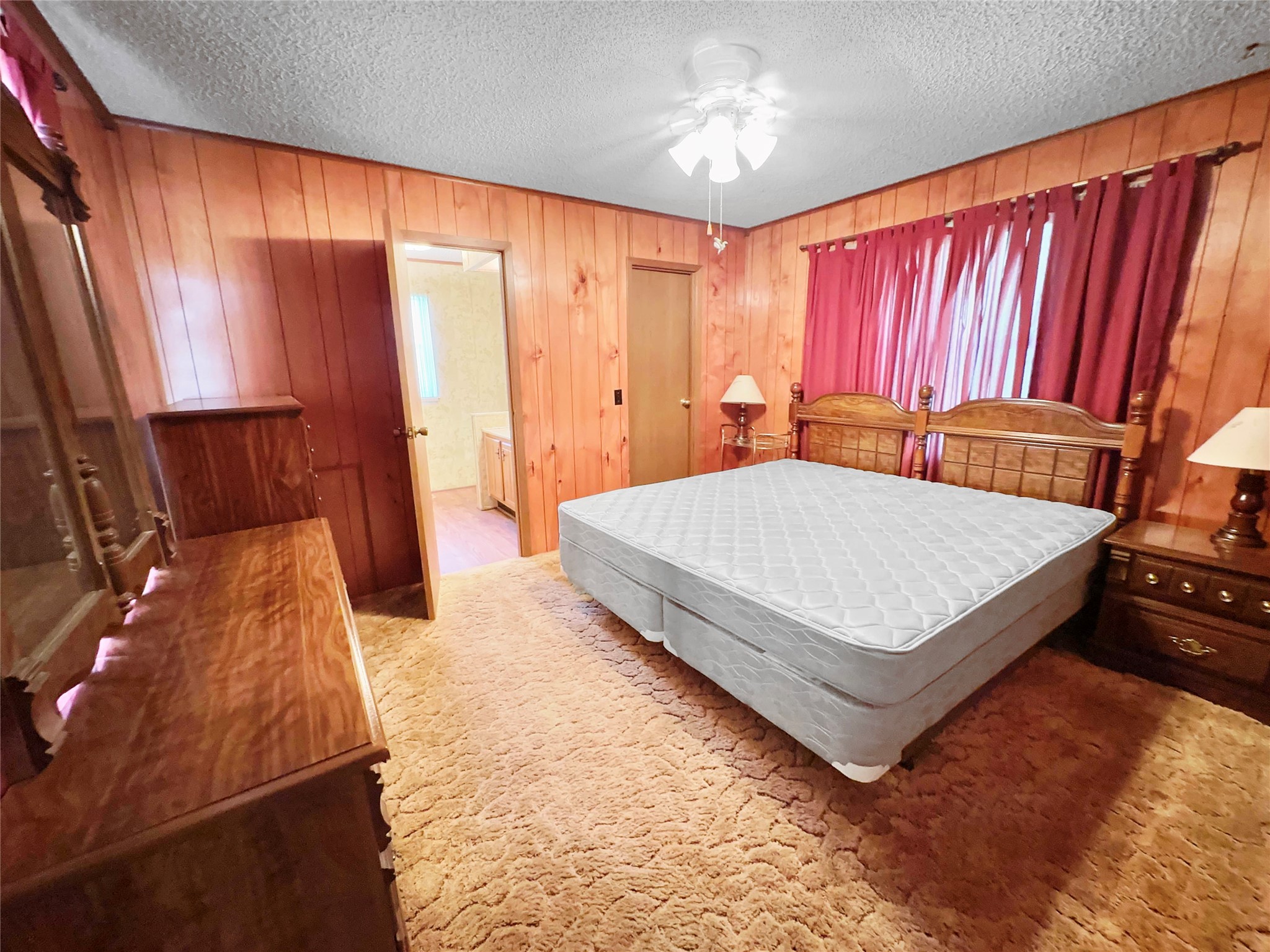 4310 Apache Drive