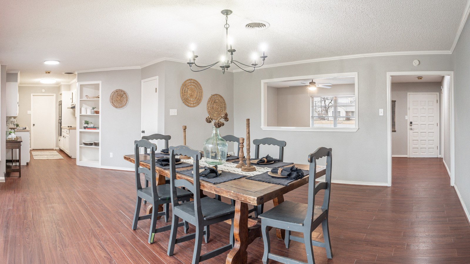 833 E North 10th Street