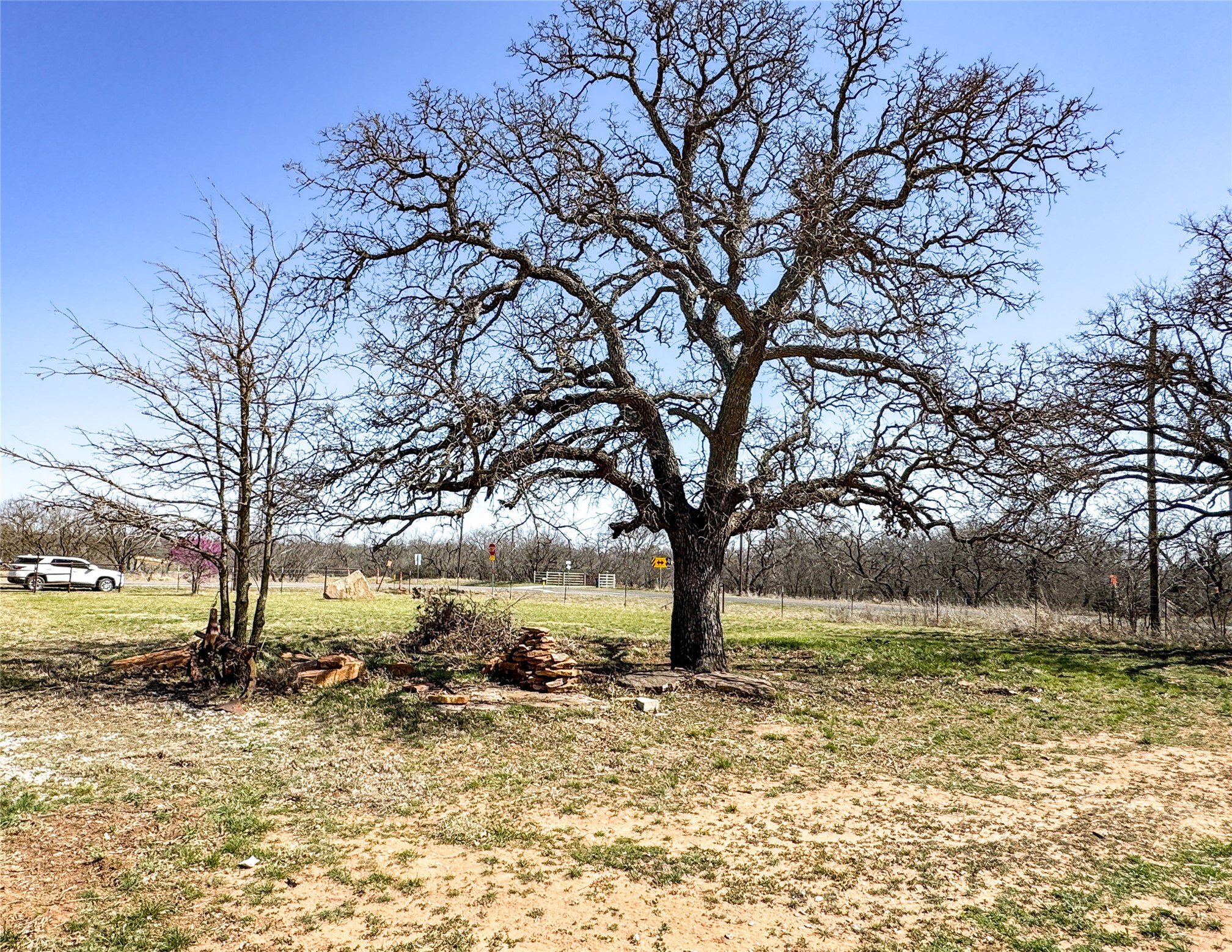 3300 Highway 569