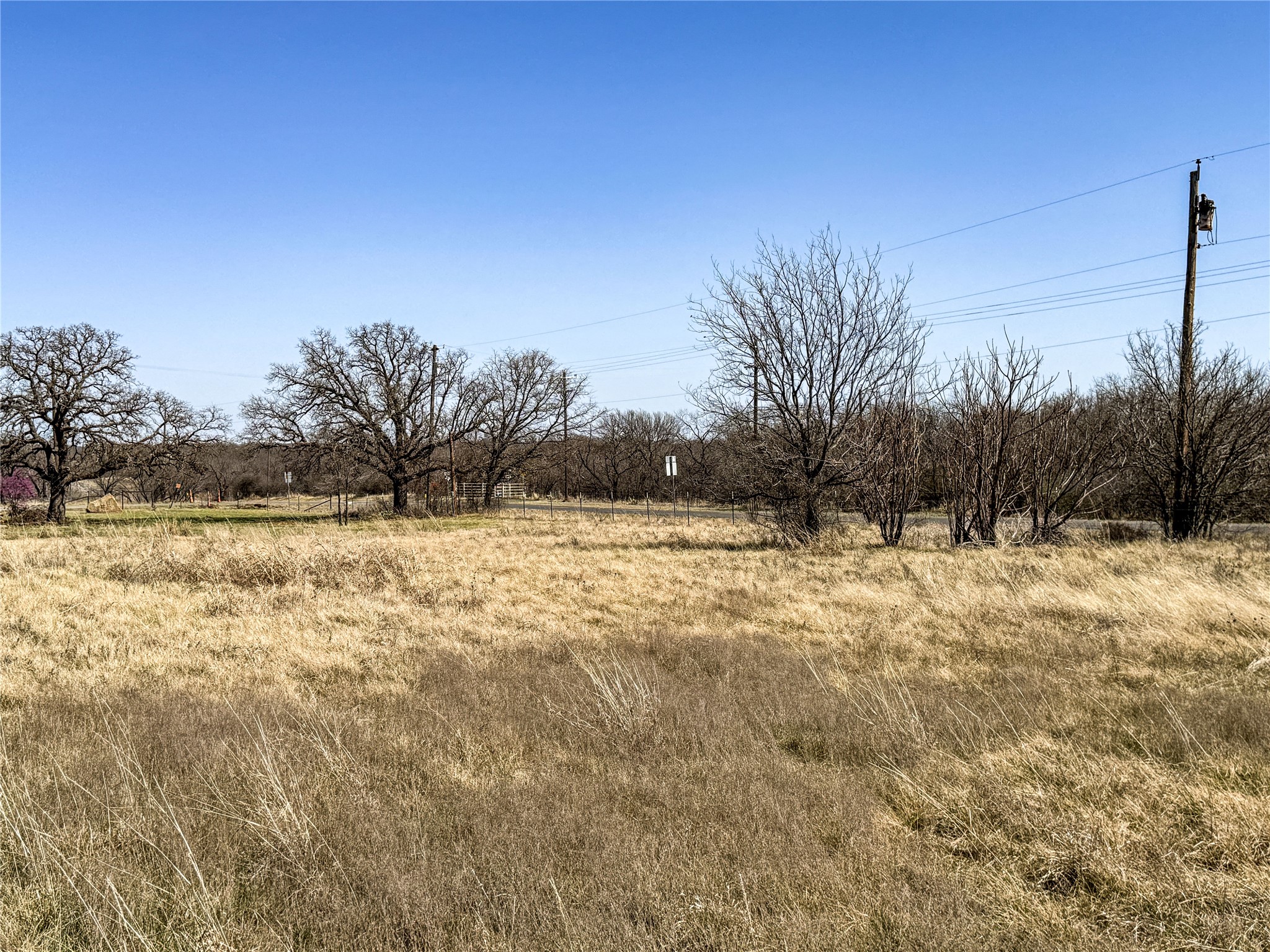 3300 Highway 569