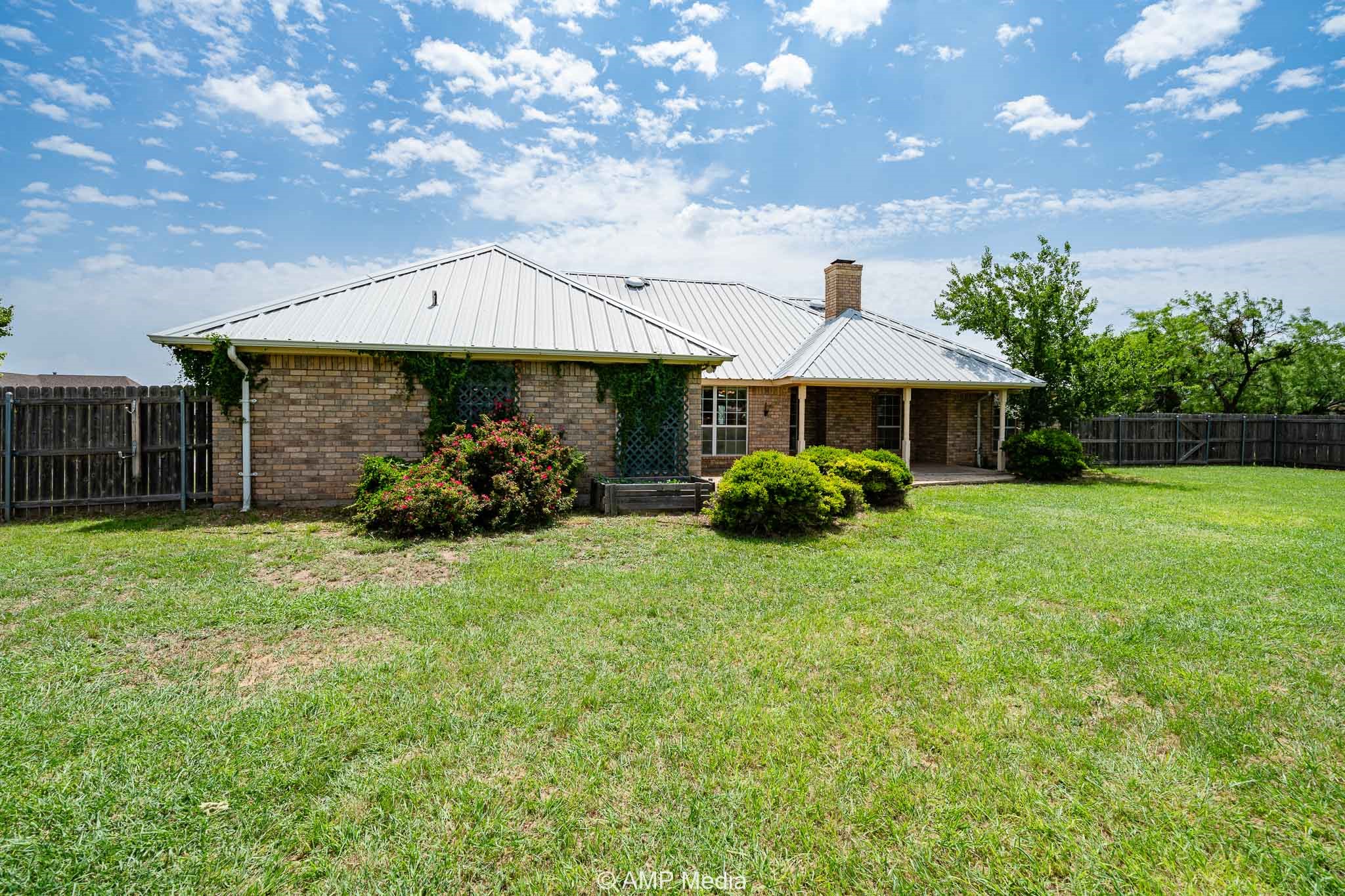 142 Quaker Rd