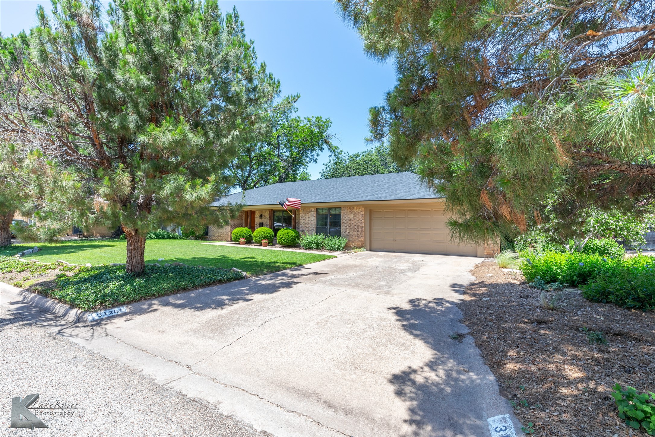 3126 Ventura Drive