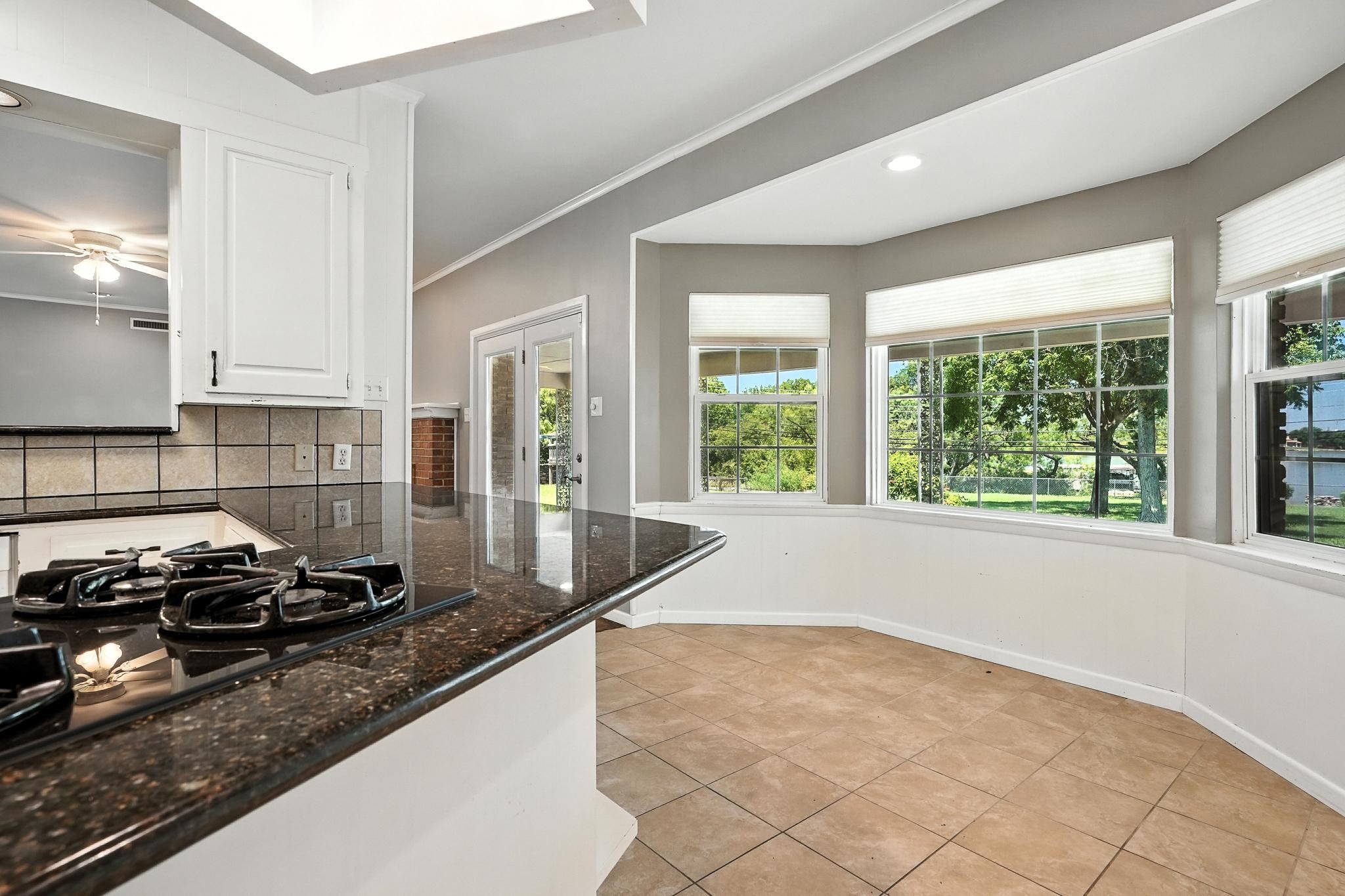 2102 Shoreline Drive