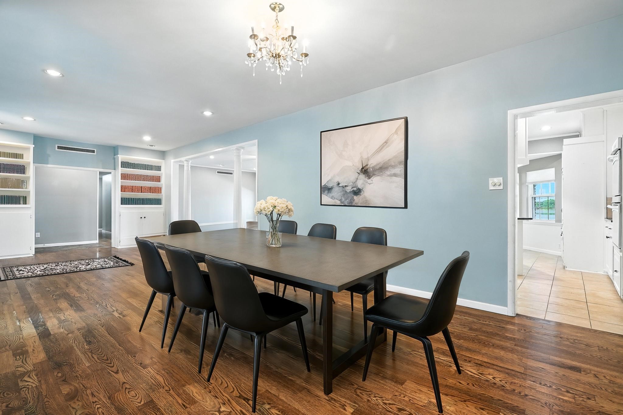 2102 Shoreline Drive