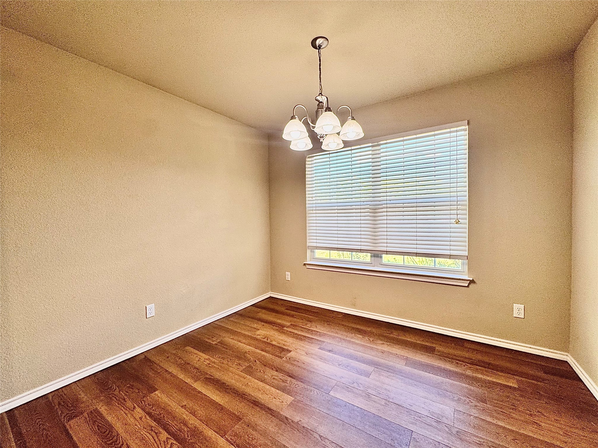 5549 Yellow Brick Road