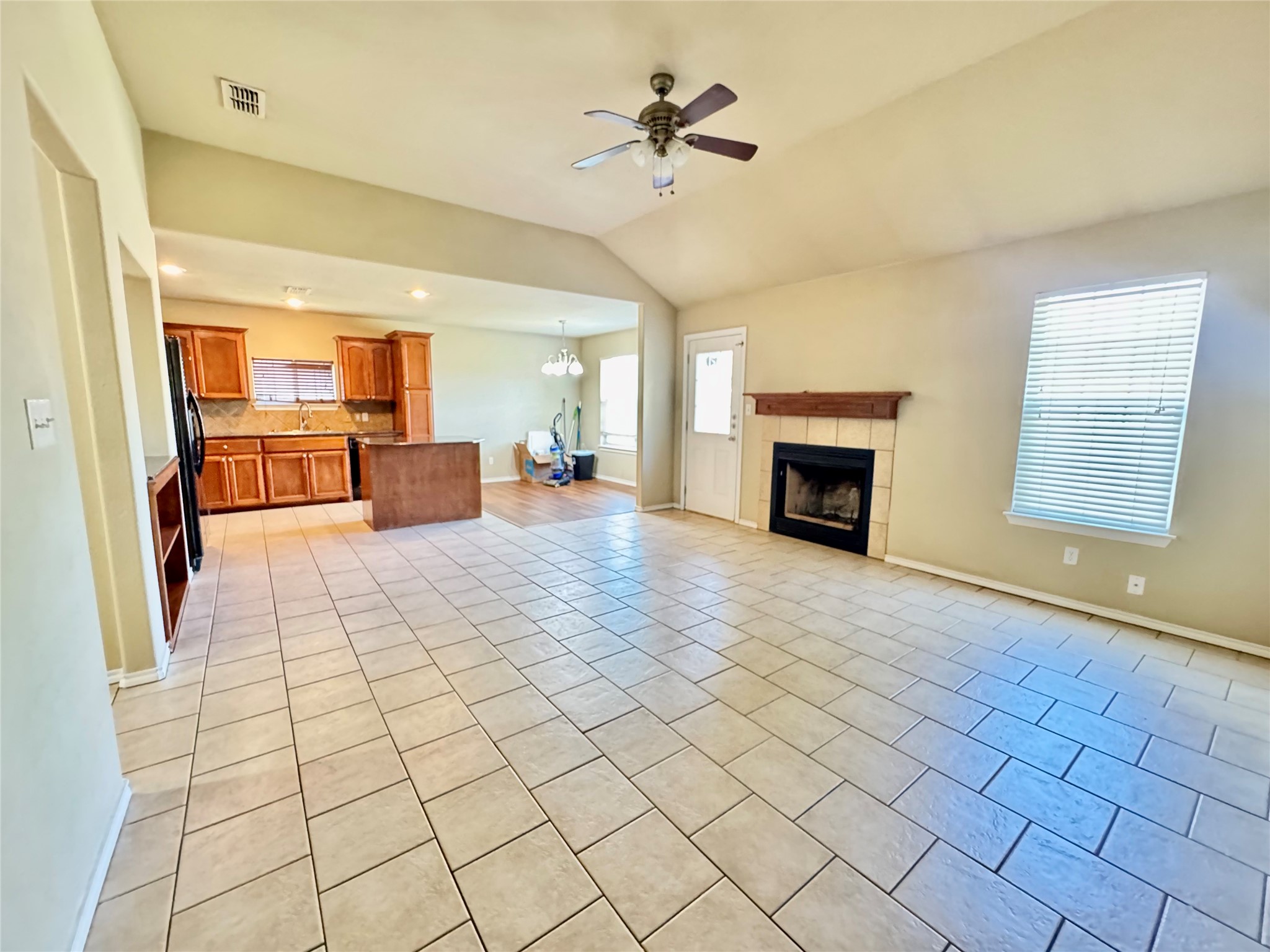 5549 Yellow Brick Road