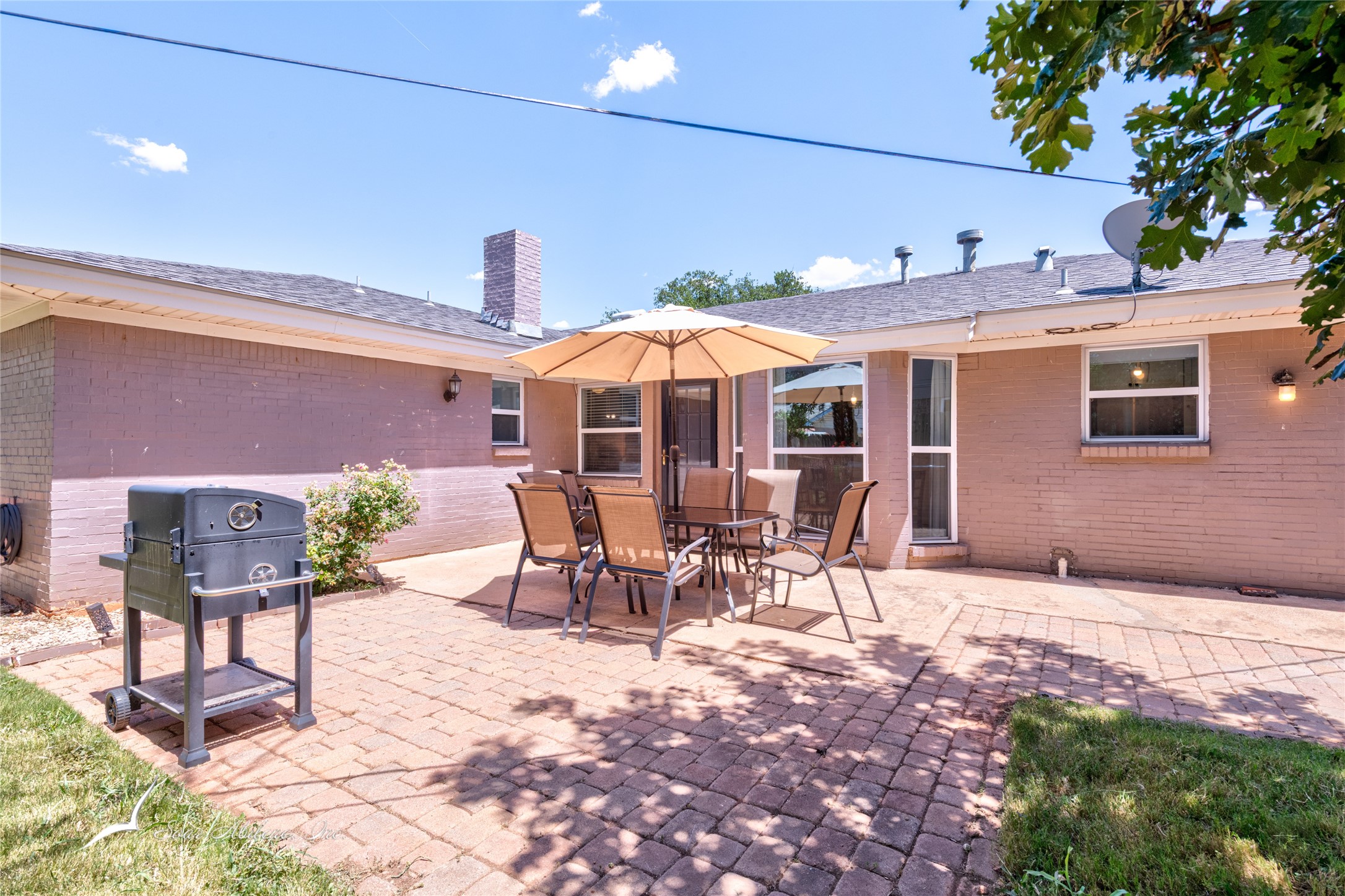 2318 Brentwood Drive