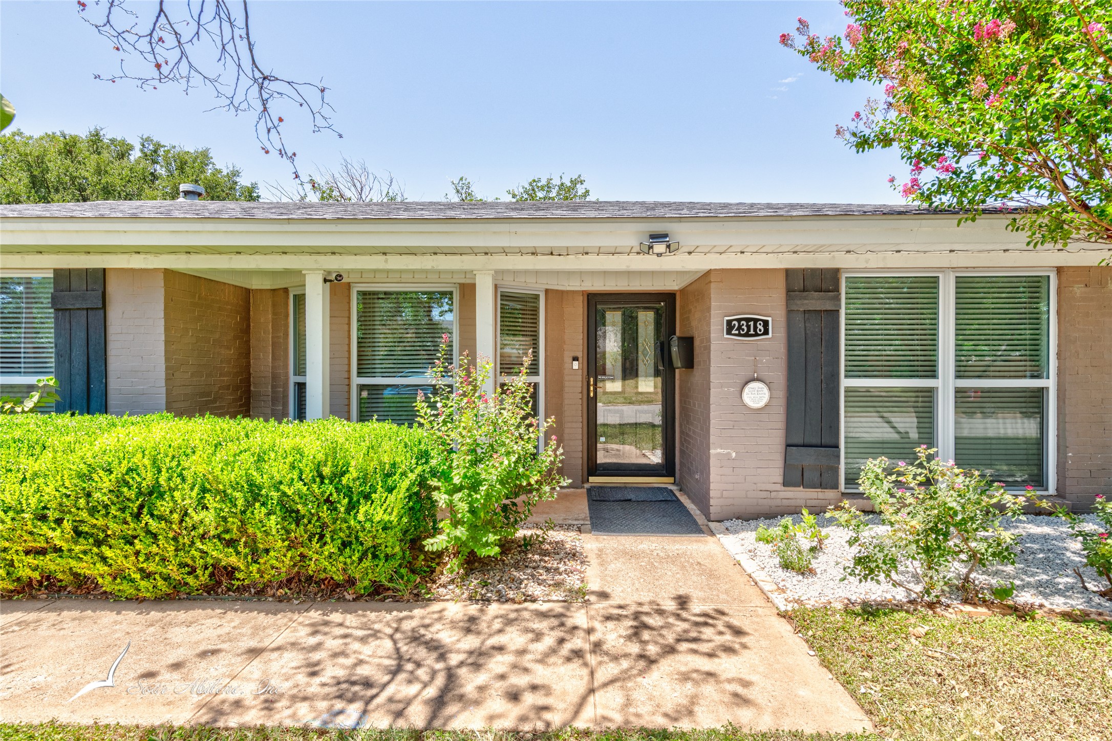 2318 Brentwood Drive