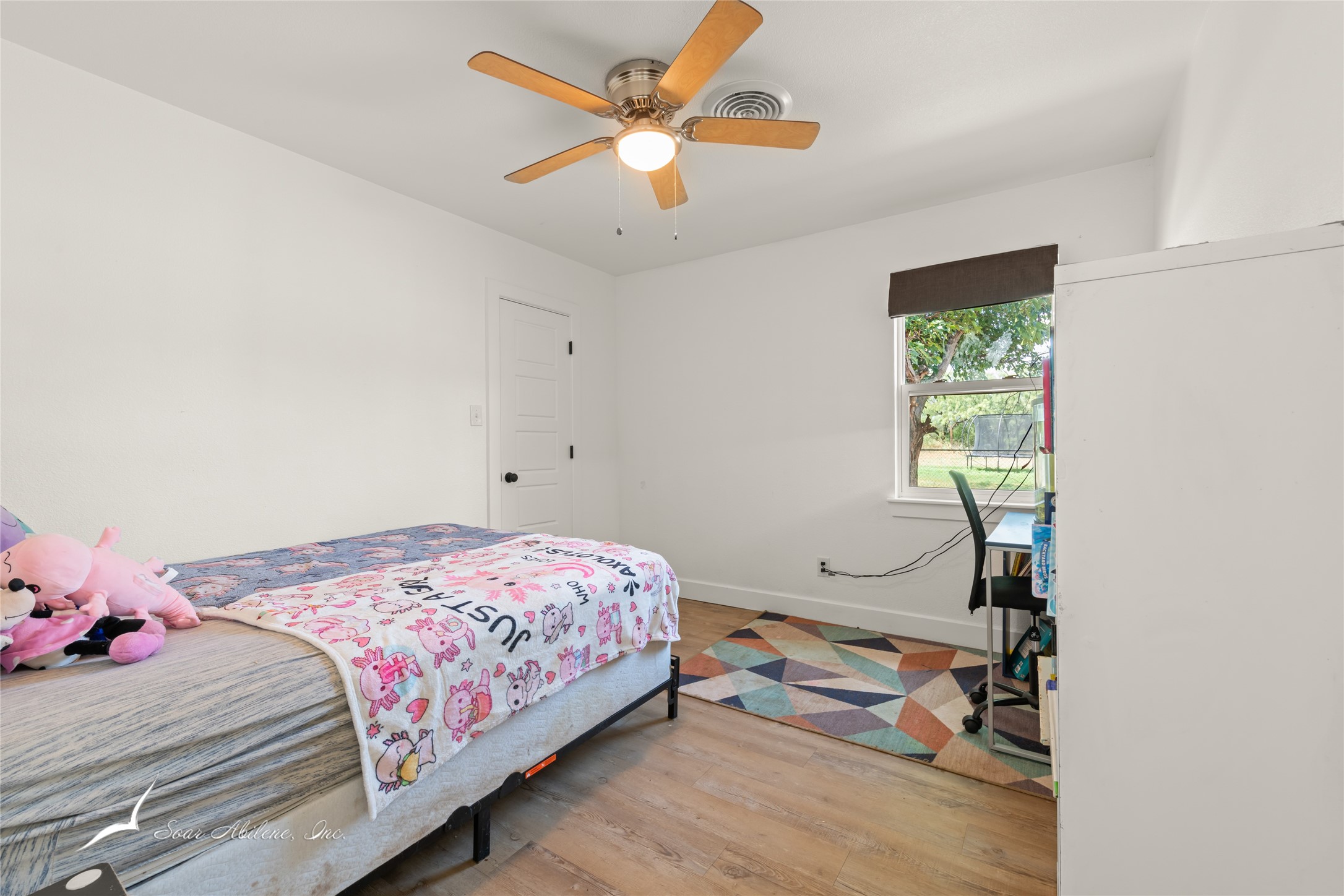 1089 Larned Lane