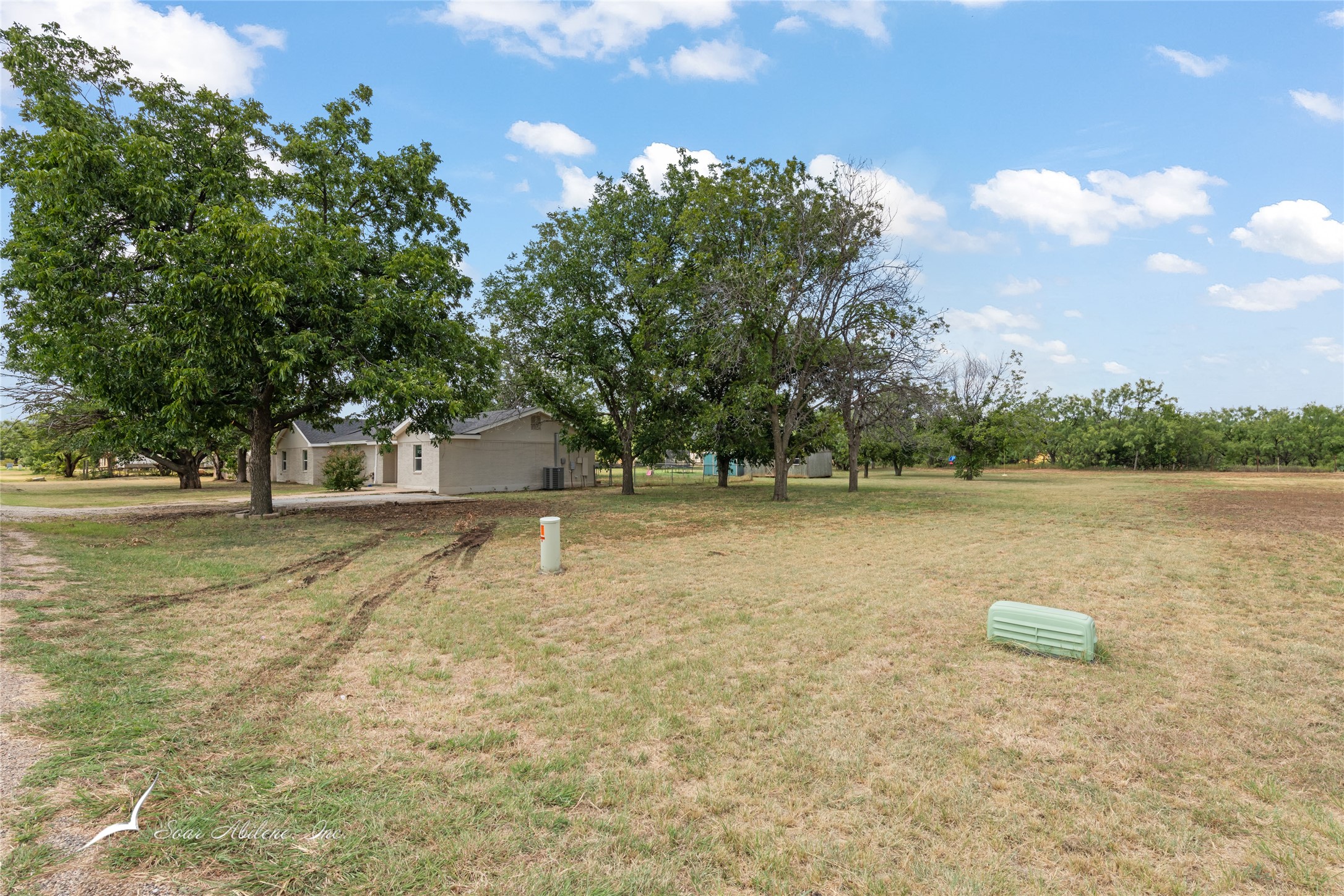 1089 Larned Lane