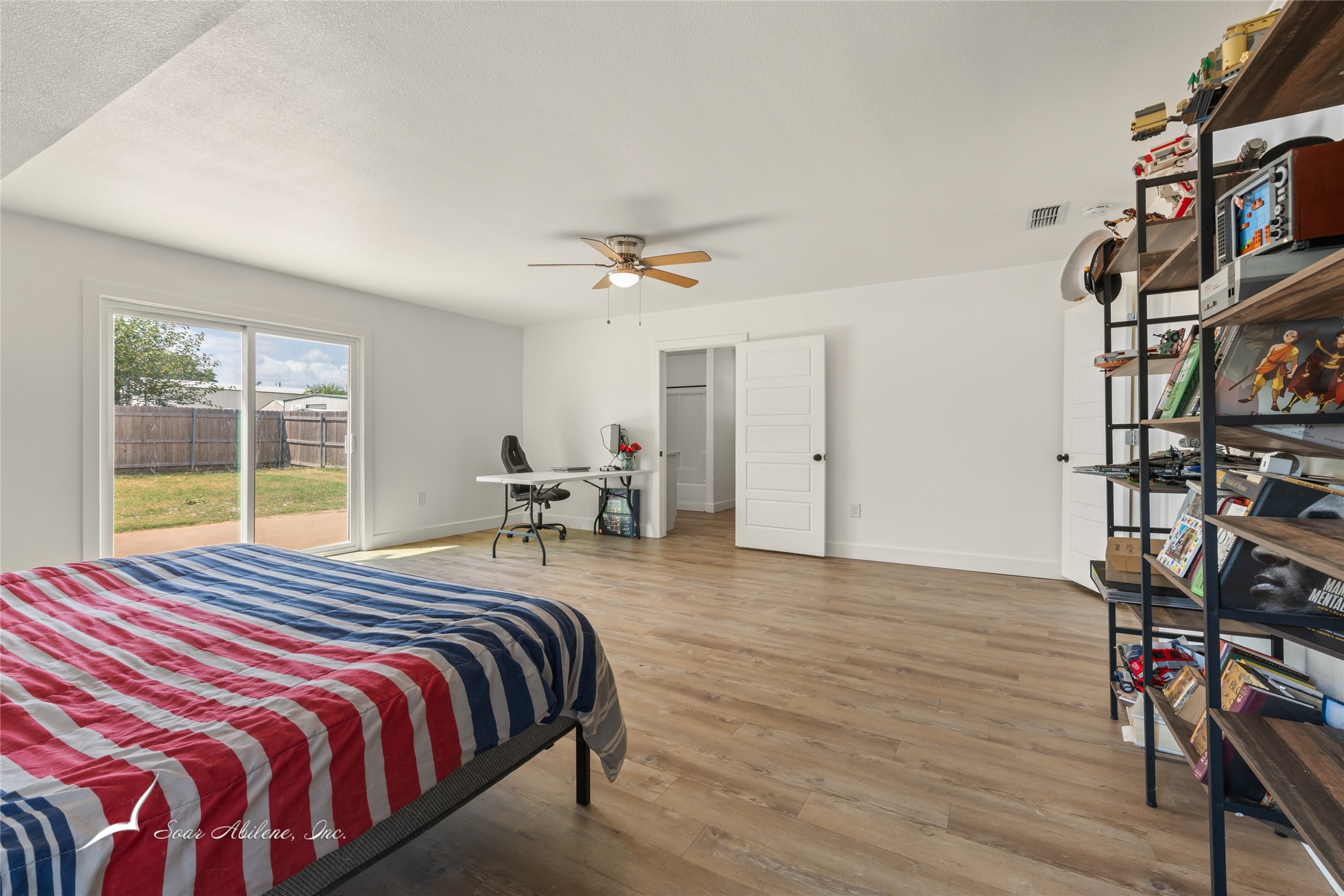 1089 Larned Lane